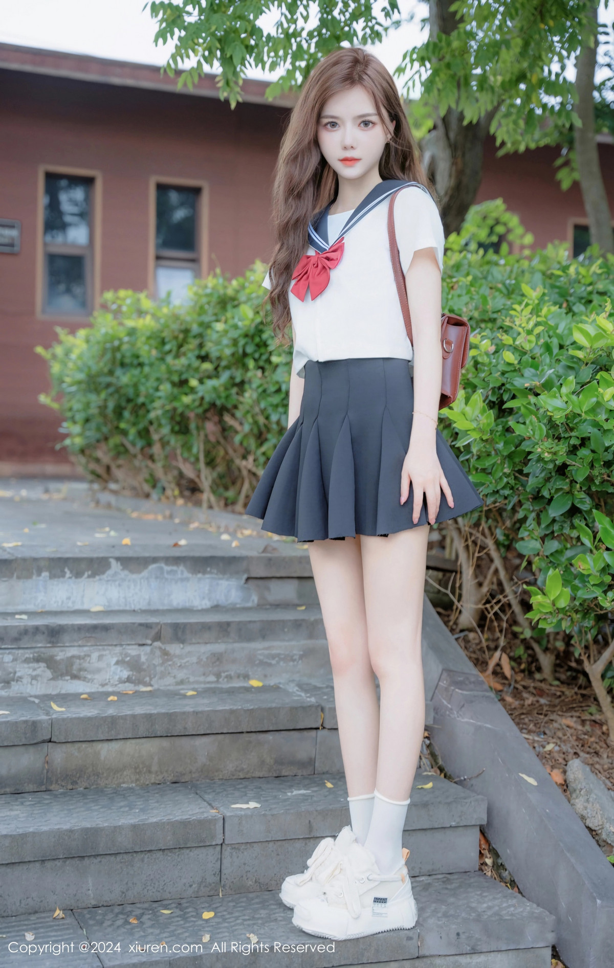 [XiuRen]高清写真图 2024.08.01 No.8948 拍黄瓜girl 制服美腿