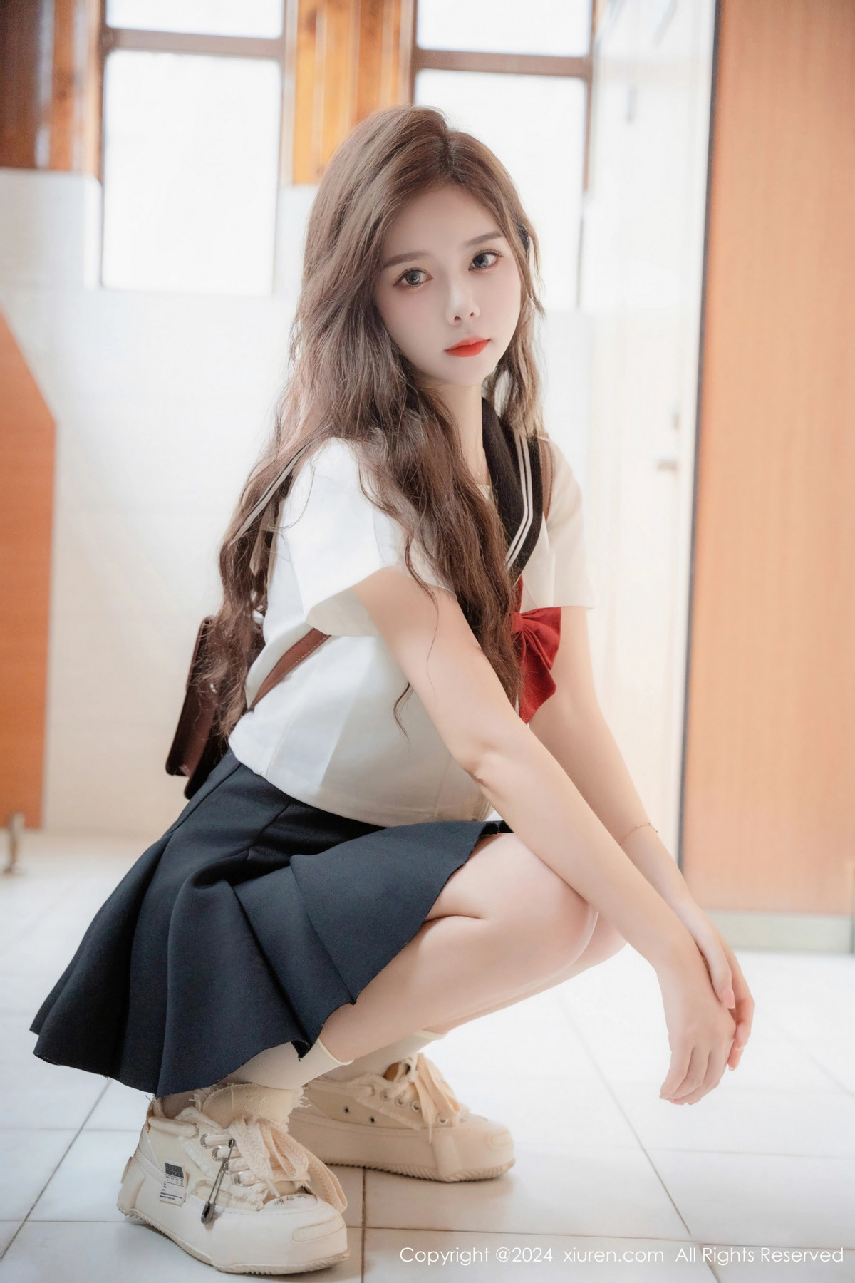 [XiuRen]高清写真图 2024.08.01 No.8948 拍黄瓜girl 制服美腿