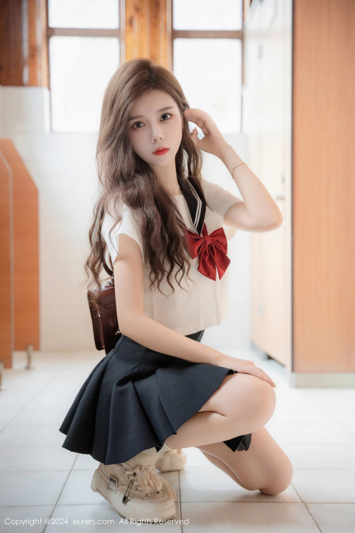 [XiuRen]高清写真图 2024.08.01 No.8948 拍黄瓜girl 制服美腿