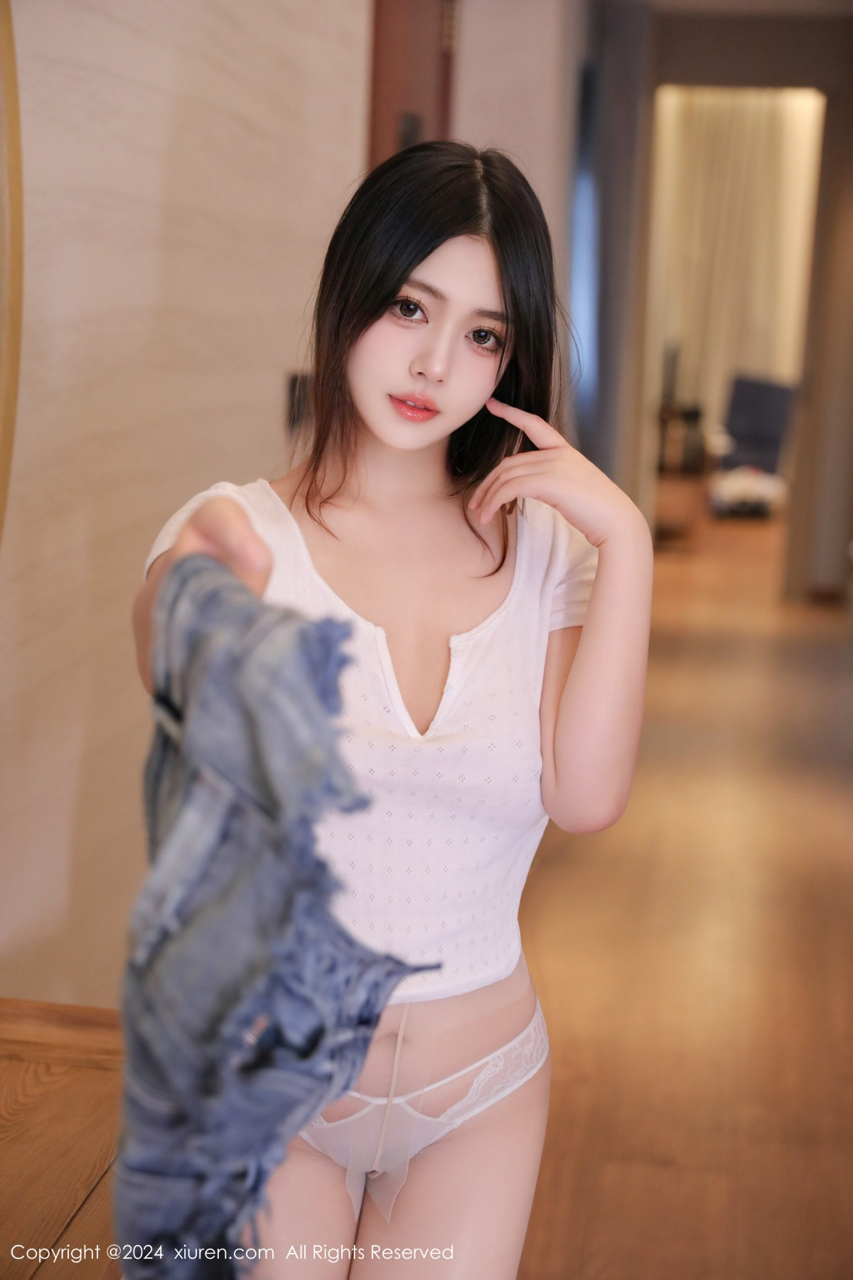 [XiuRen]高清写真图 2024.08.13 No.9008 蛋蛋宝 丝袜美腿