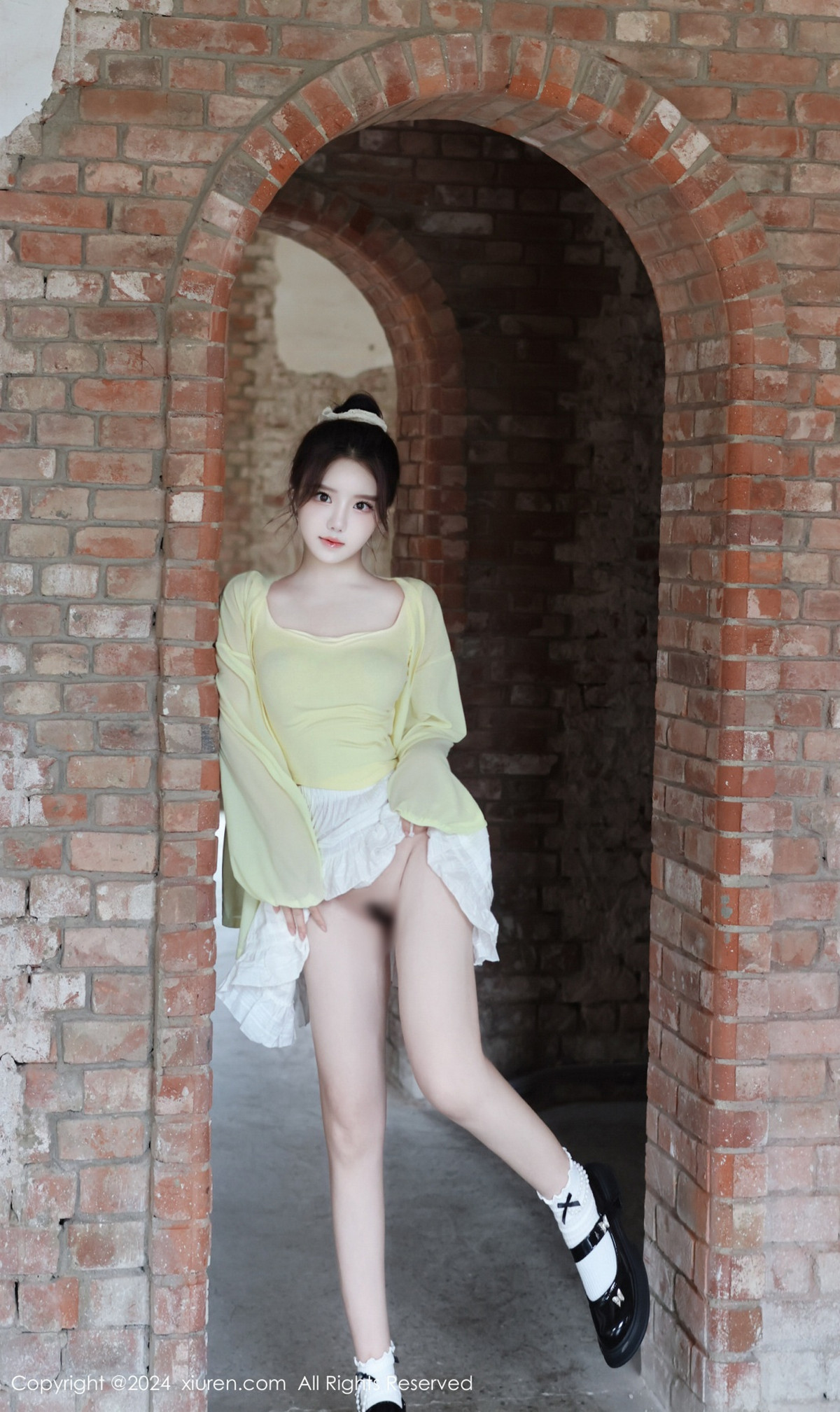 [XiuRen]高清写真图 2024.08.16 No.9024 小薯条nienie 美乳性感