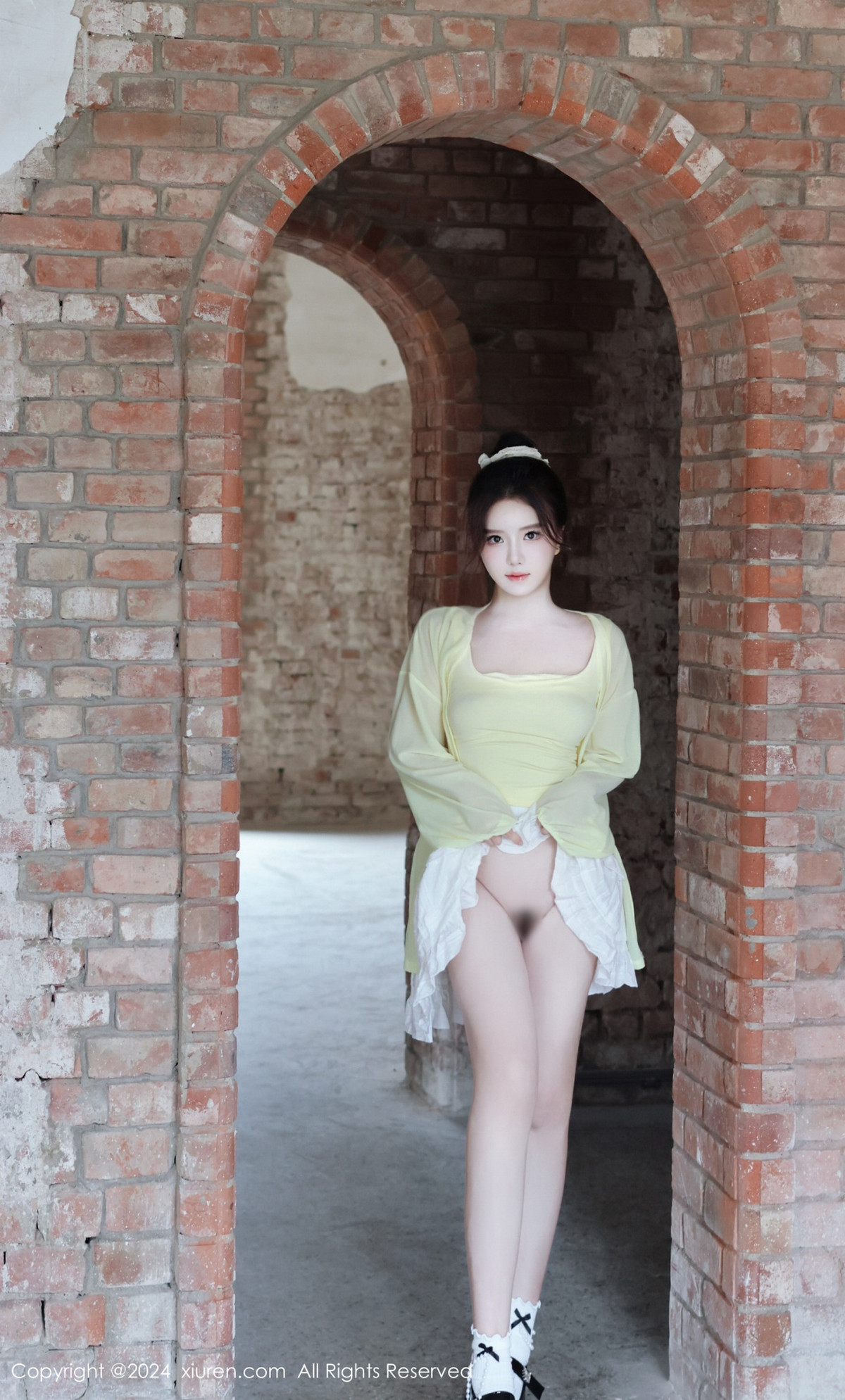 [XiuRen]高清写真图 2024.08.16 No.9024 小薯条nienie 美乳性感