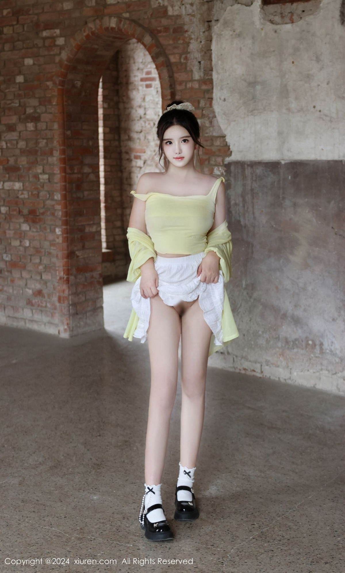 [XiuRen]高清写真图 2024.08.16 No.9024 小薯条nienie 美乳性感