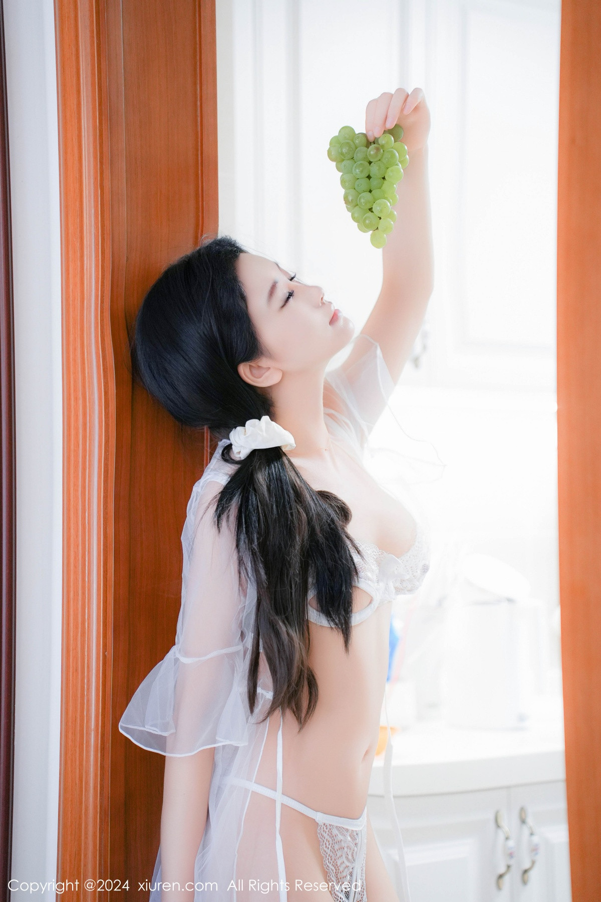 [XiuRen]高清写真图 2024.08.19 No.9031 于诺诺ise 新人美腿