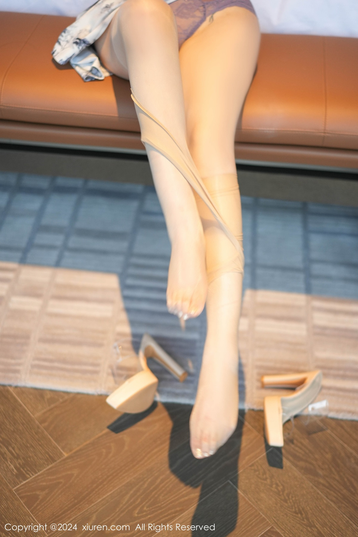 [XiuRen]高清写真图 2024.08.23 No.9058 允爾 美腿旗袍