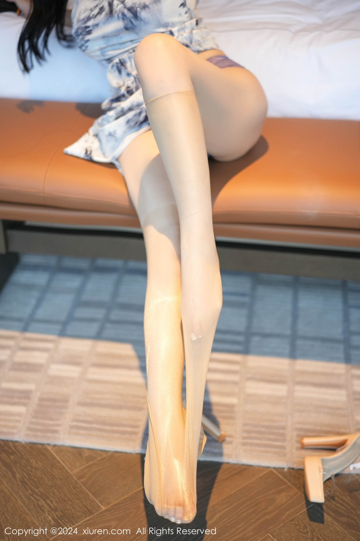 [XiuRen]高清写真图 2024.08.23 No.9058 允爾 美腿旗袍