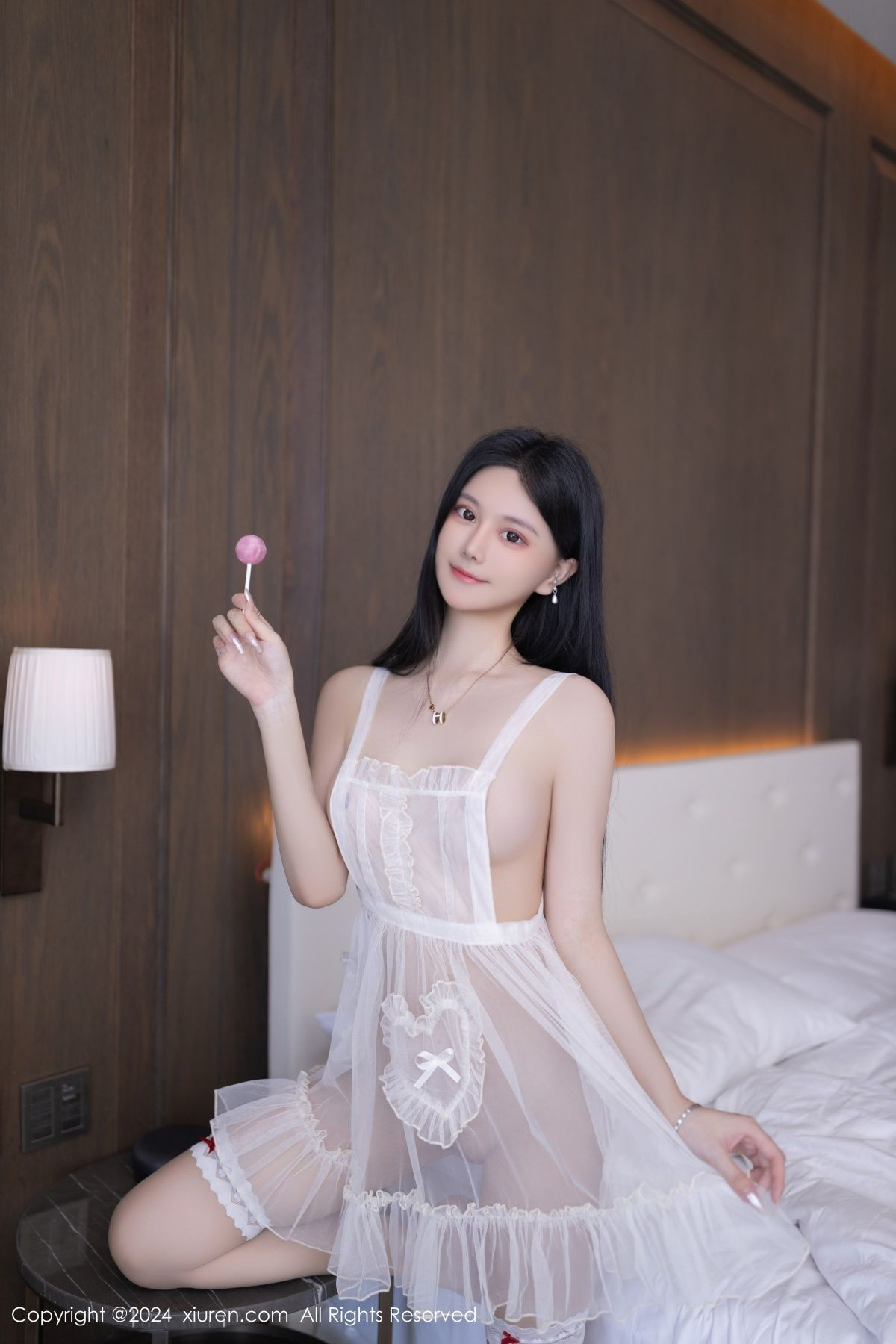 [XiuRen]高清写真图 2024.08.23 No.9062 幼幼 丝袜美腿
