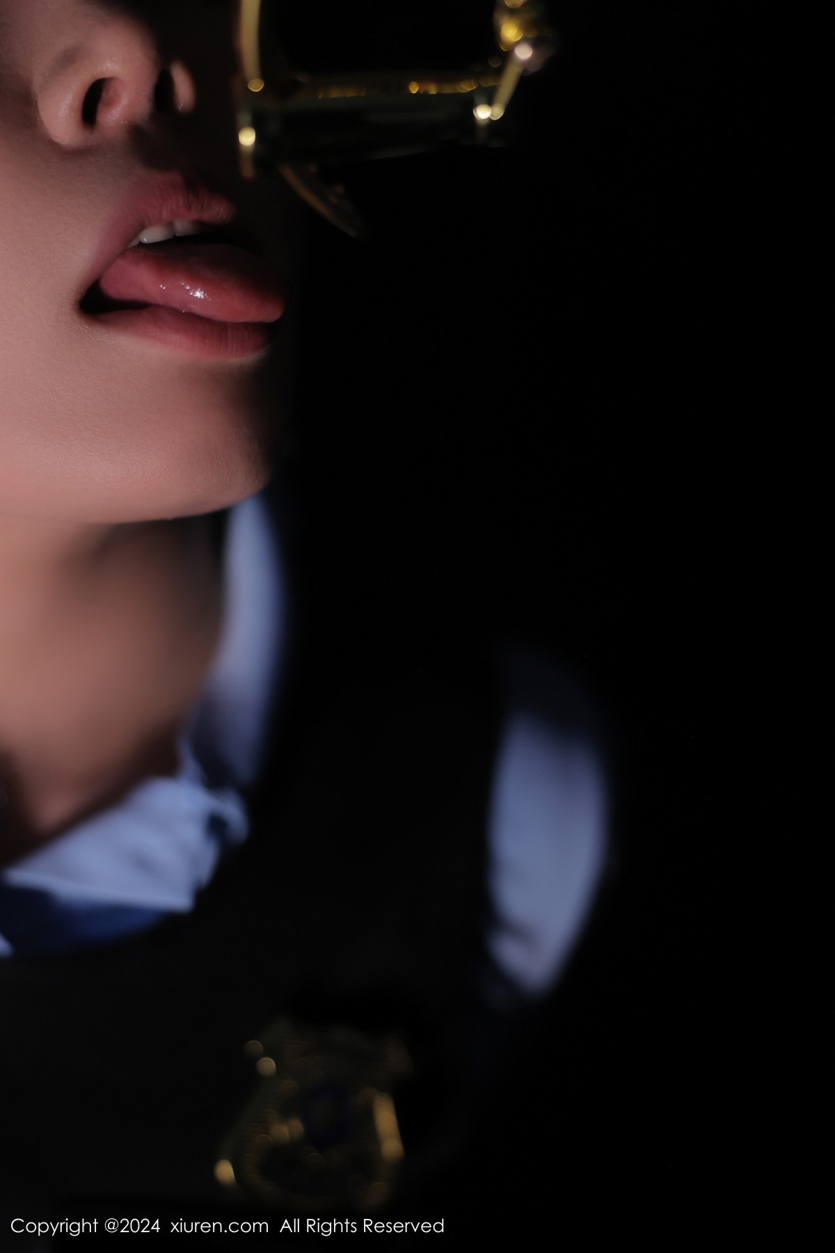 [XiuRen]高清写真图 2024.08.27 No.9071 麦田 黑丝美腿
