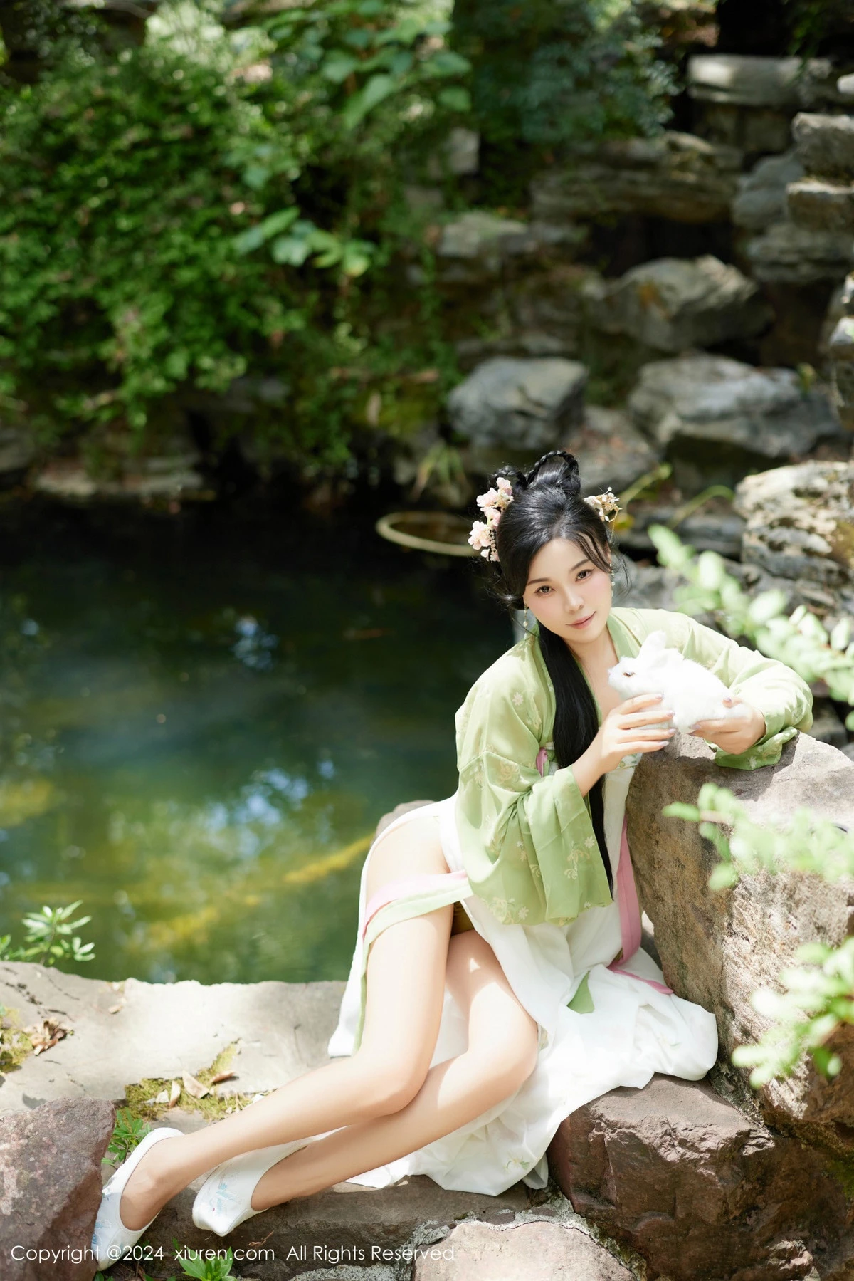 [XiuRen]高清写真图 2024.09.14 No.9162 麦田 性感美臀