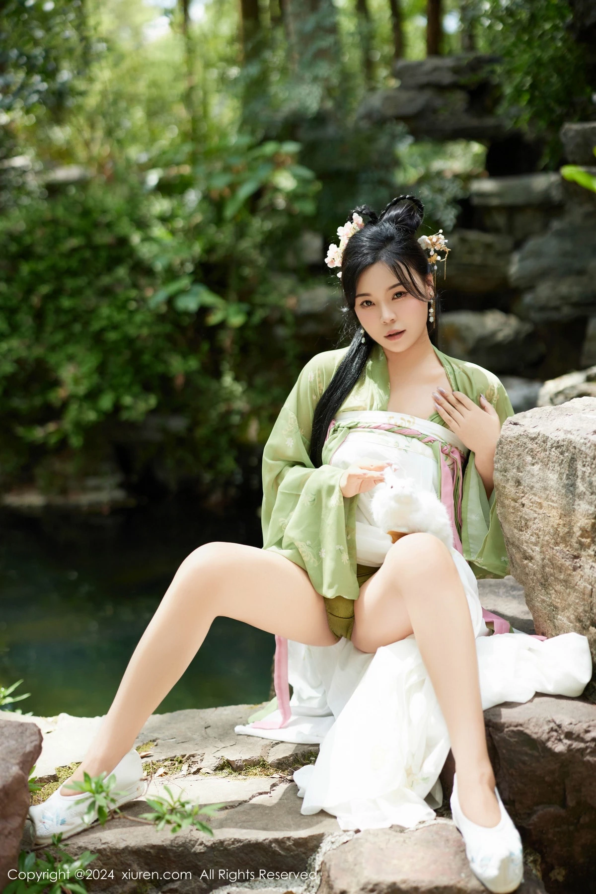[XiuRen]高清写真图 2024.09.14 No.9162 麦田 性感美臀