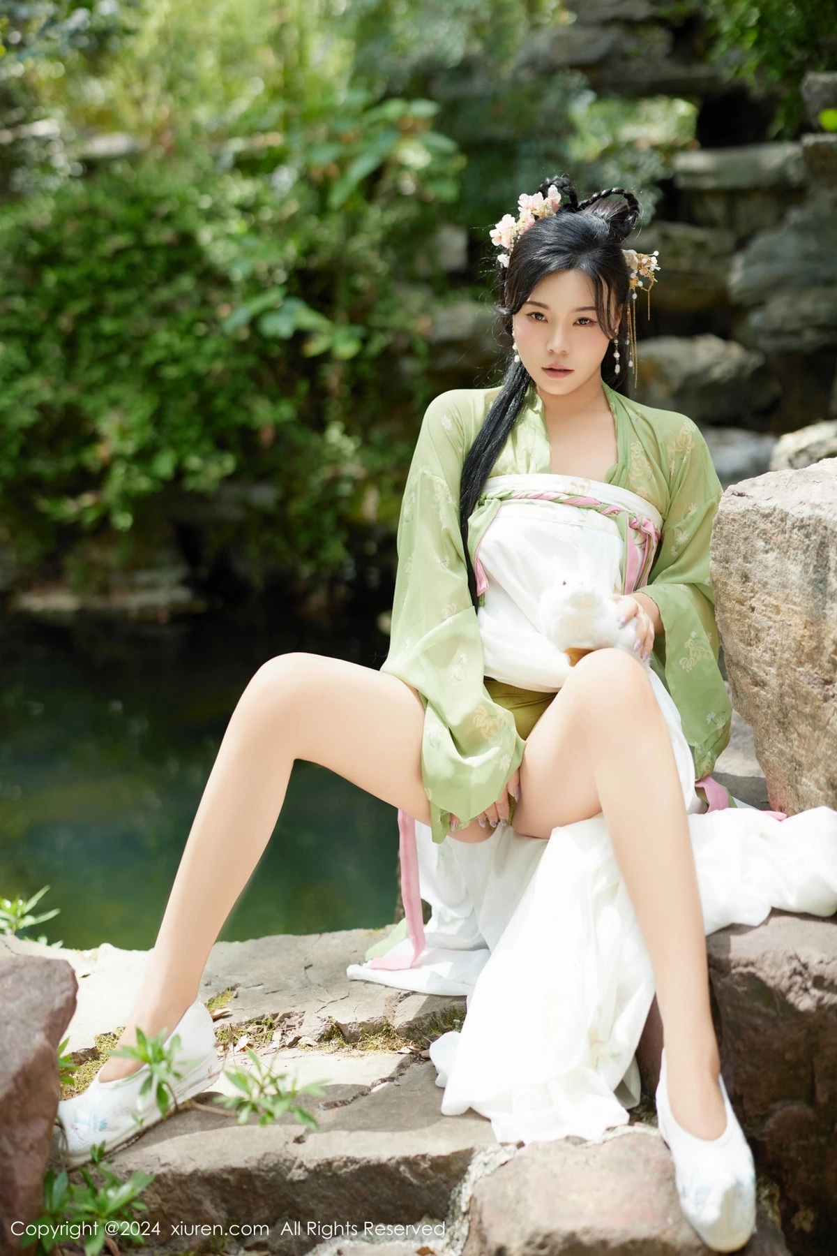 [XiuRen]高清写真图 2024.09.14 No.9162 麦田 性感美臀