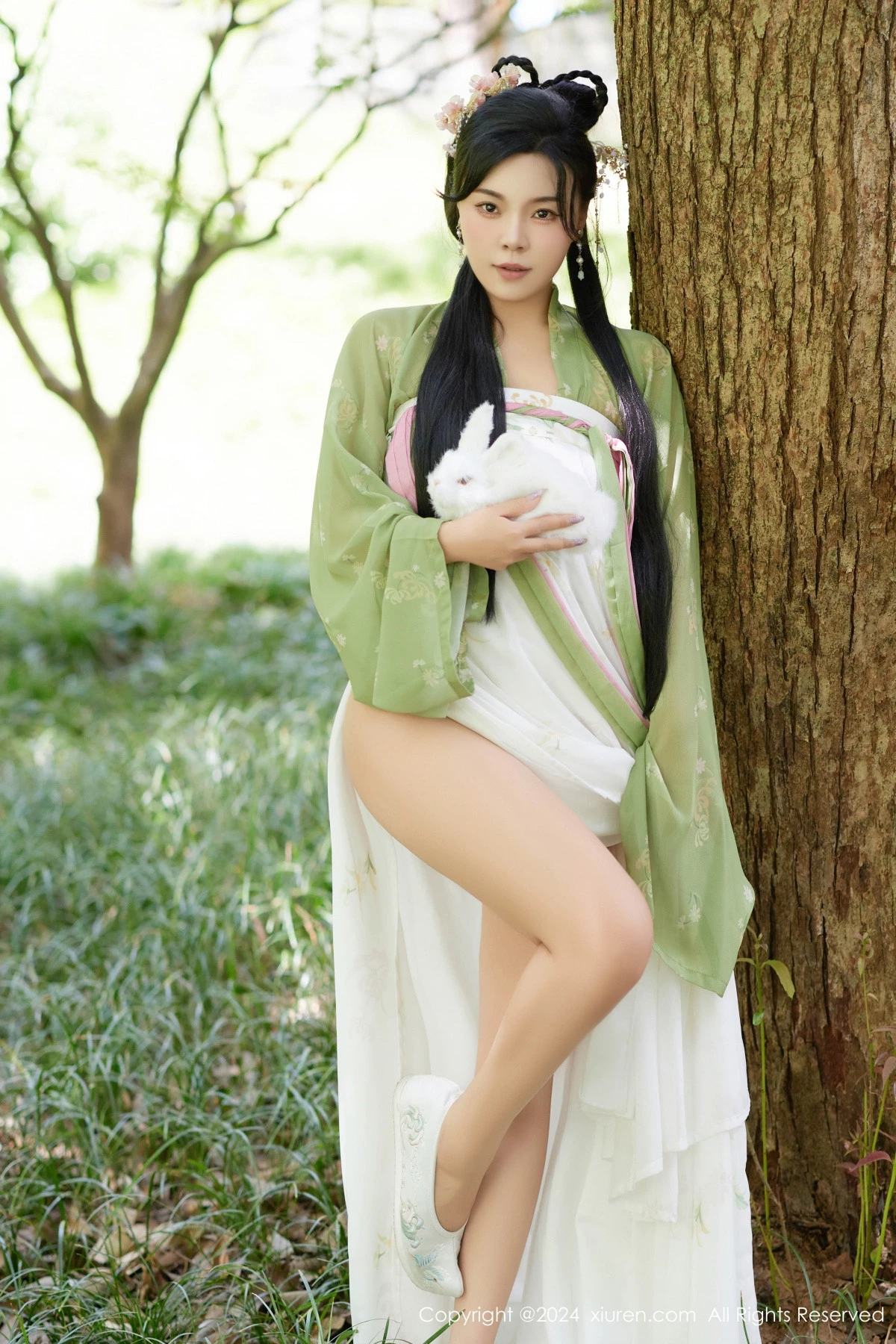 [XiuRen]高清写真图 2024.09.14 No.9162 麦田 性感美臀