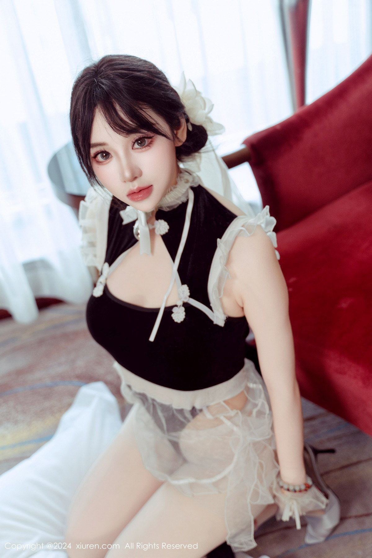 [XiuRen]高清写真图 2024.09.24 No.9197 汐汐爱吃草莓 丝袜美臀
