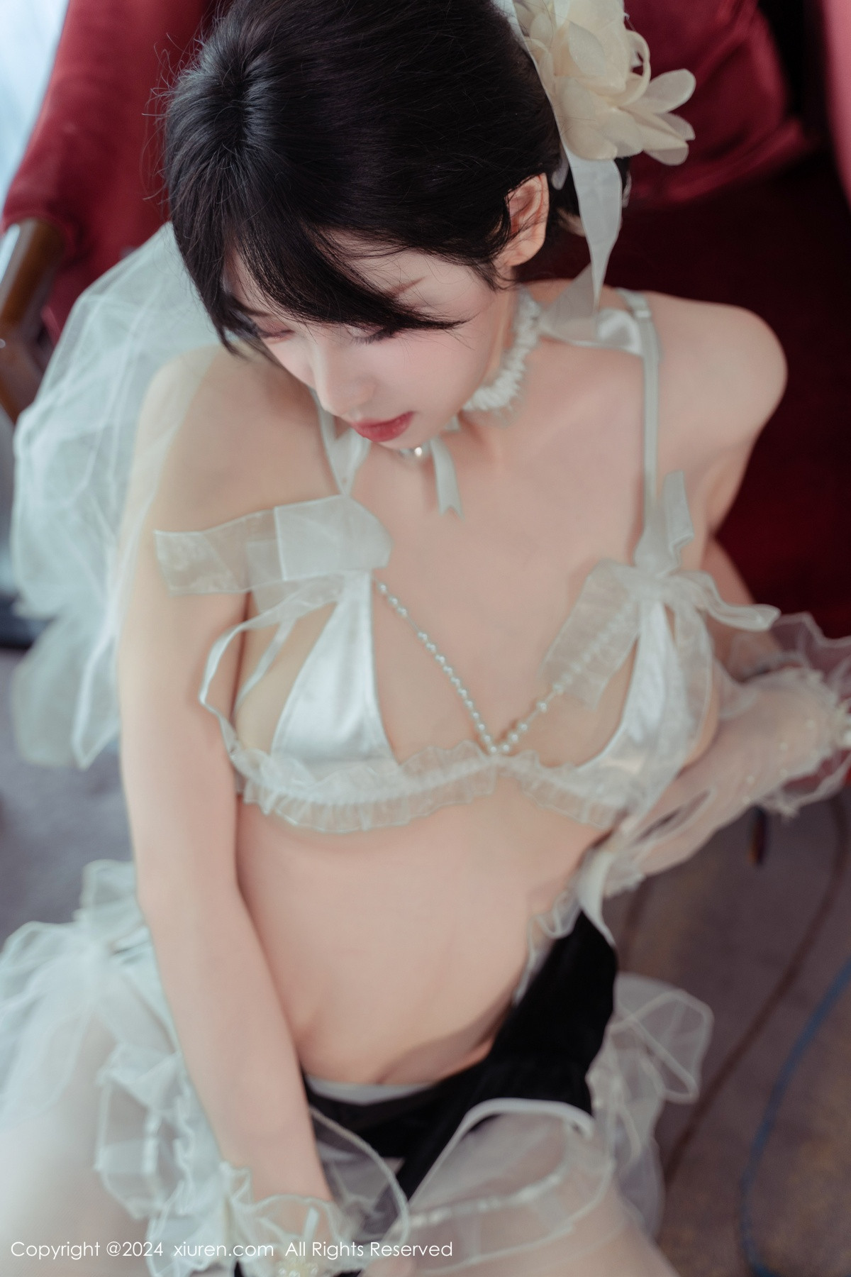 [XiuRen]高清写真图 2024.09.24 No.9197 汐汐爱吃草莓 丝袜美臀