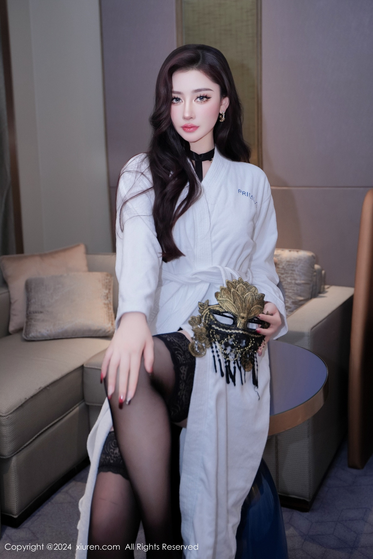 [XiuRen]高清写真图 2024.09.24 No.9198 蕾蕾醒了没 黑丝美臀