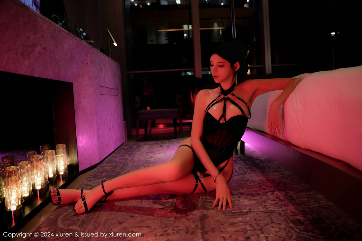[XiuRen]高清写真图 2024.09.30 No.9232 果茶姐姐 美腿妩媚