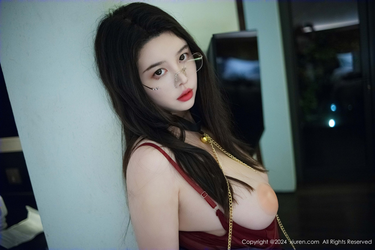 [XiuRen]高清写真图 2024.10.15 No.9287 樱桃小犊子 黑丝美臀