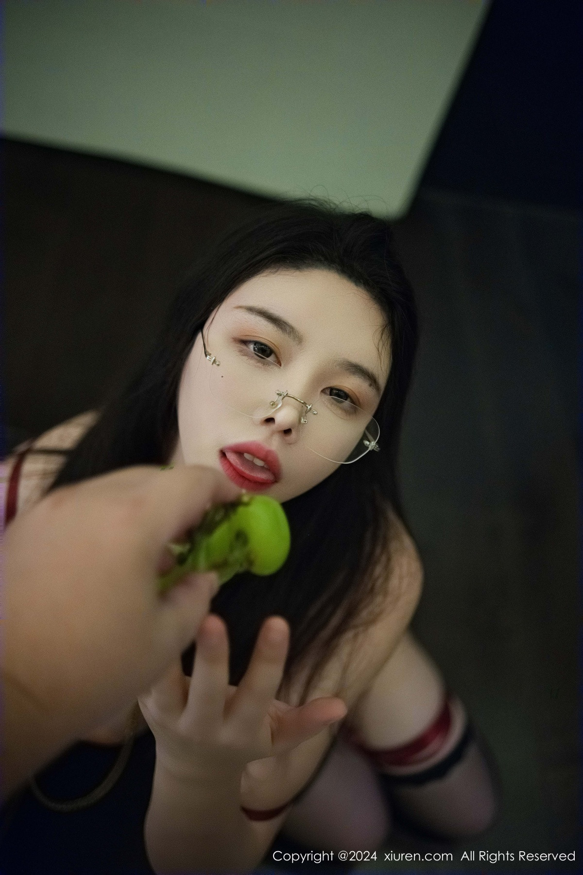 [XiuRen]高清写真图 2024.10.15 No.9287 樱桃小犊子 黑丝美臀