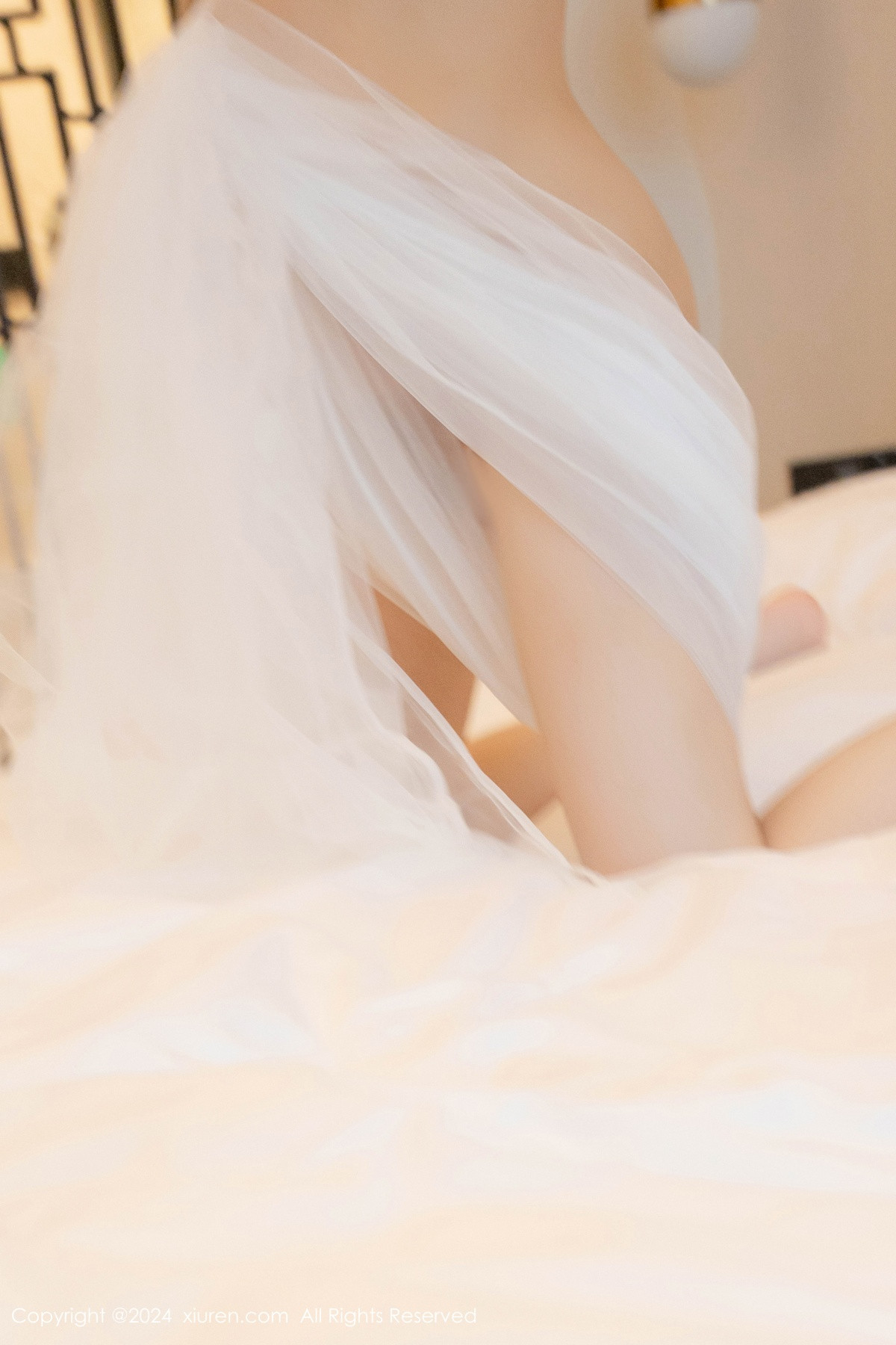 [XiuRen]高清写真图 2024.10.21 No.9318 白芷yy 性感美腿