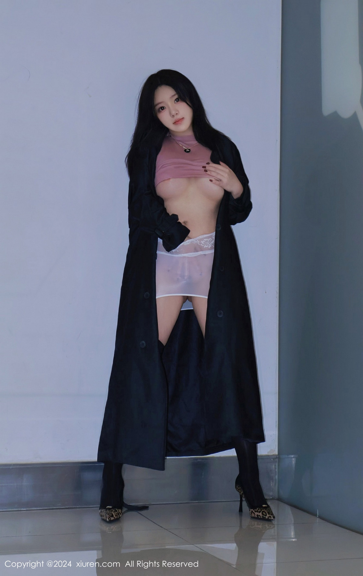 [XiuRen]高清写真图 2024.11.22 No.9489 小薯条nienie 黑丝美腿