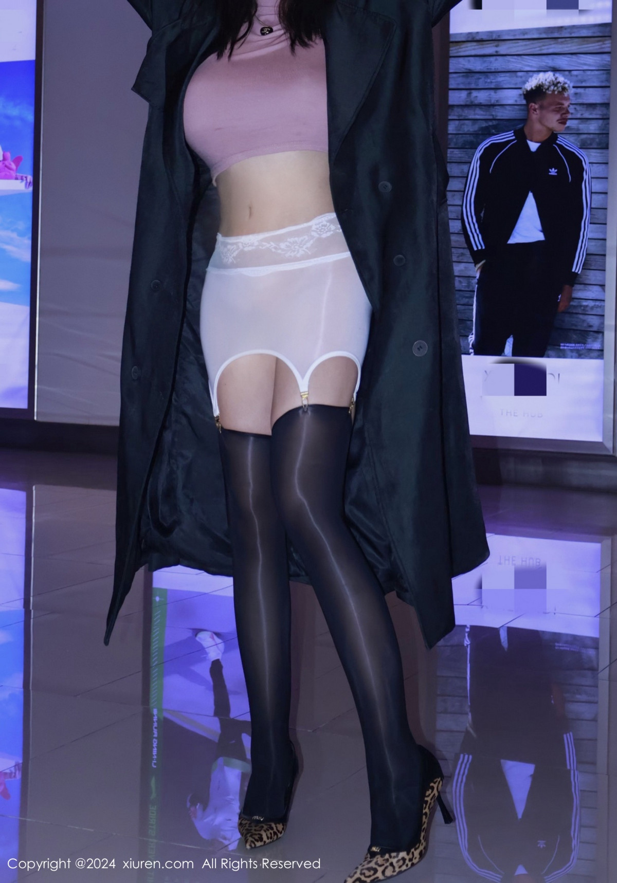 [XiuRen]高清写真图 2024.11.22 No.9489 小薯条nienie 黑丝美腿