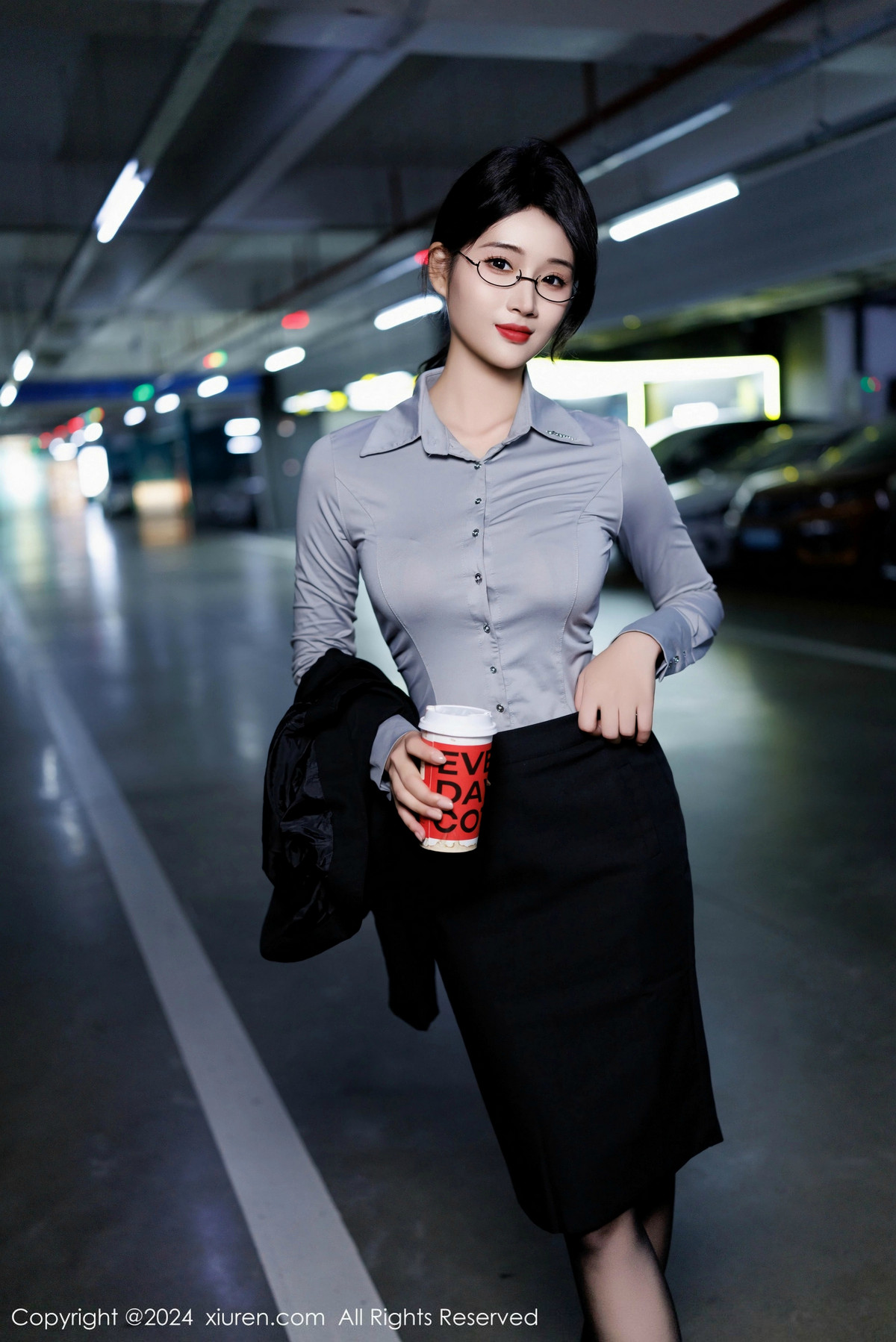 [XiuRen]高清写真图 2024.12.09 No.9567 南乔 OL美腿