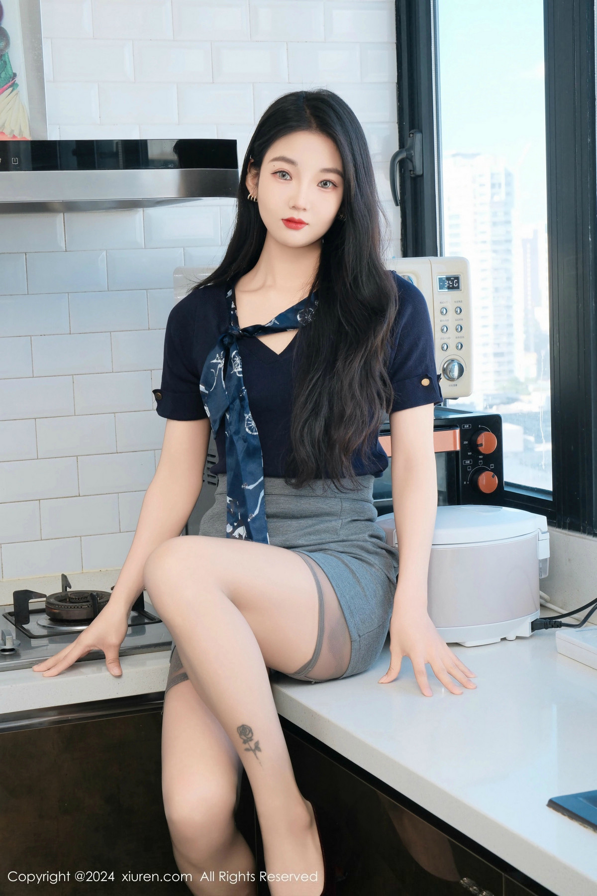 [XiuRen]高清写真图 2024.12.11 No.9580 希恬儿 丝袜美腿