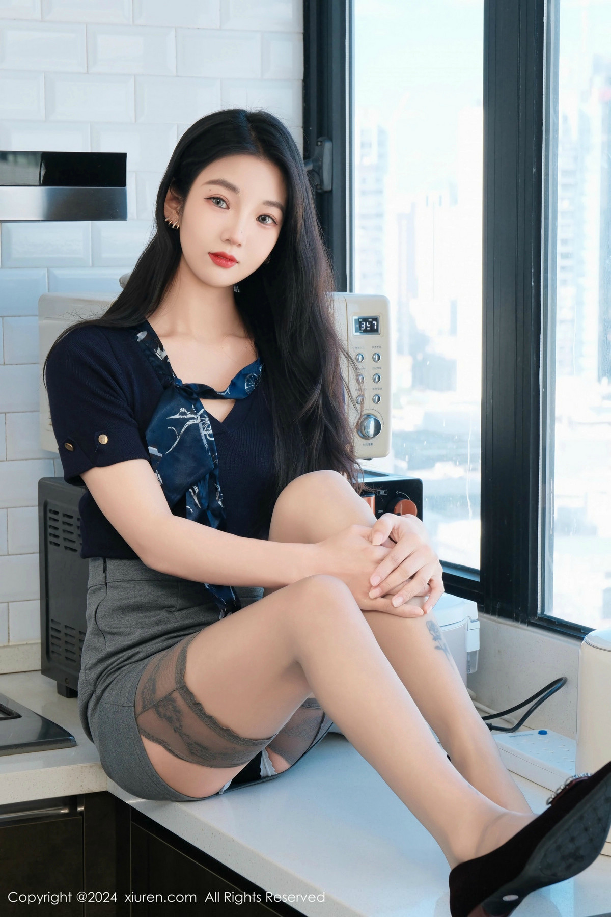 [XiuRen]高清写真图 2024.12.11 No.9580 希恬儿 丝袜美腿