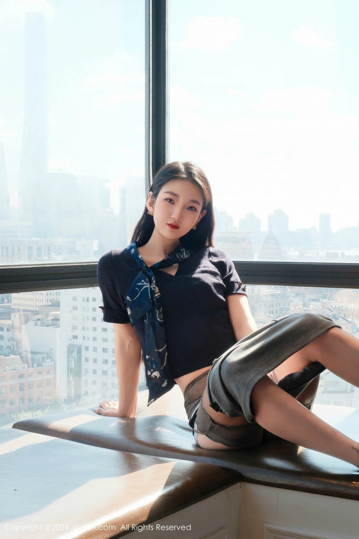 [XiuRen]高清写真图 2024.12.11 No.9580 希恬儿 丝袜美腿