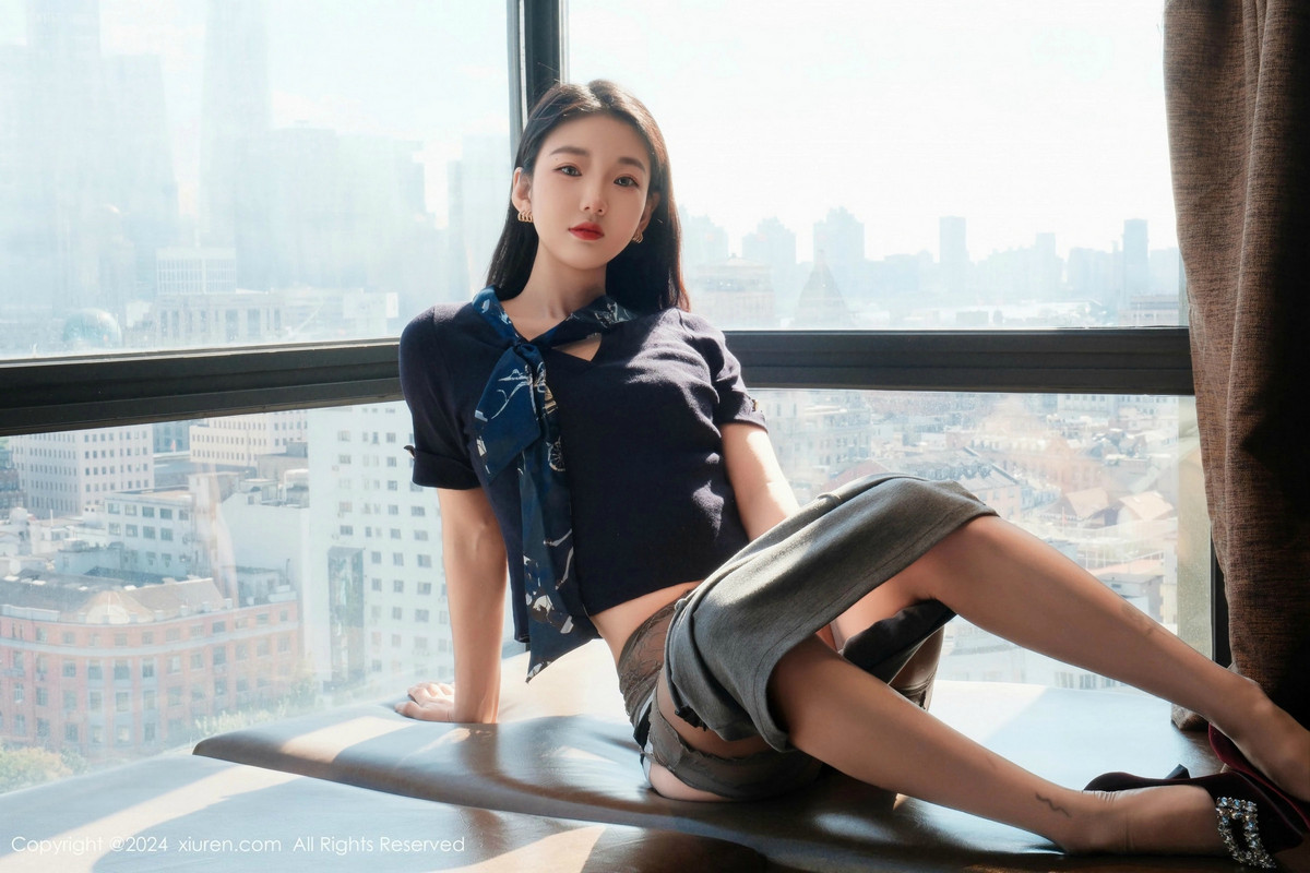 [XiuRen]高清写真图 2024.12.11 No.9580 希恬儿 丝袜美腿