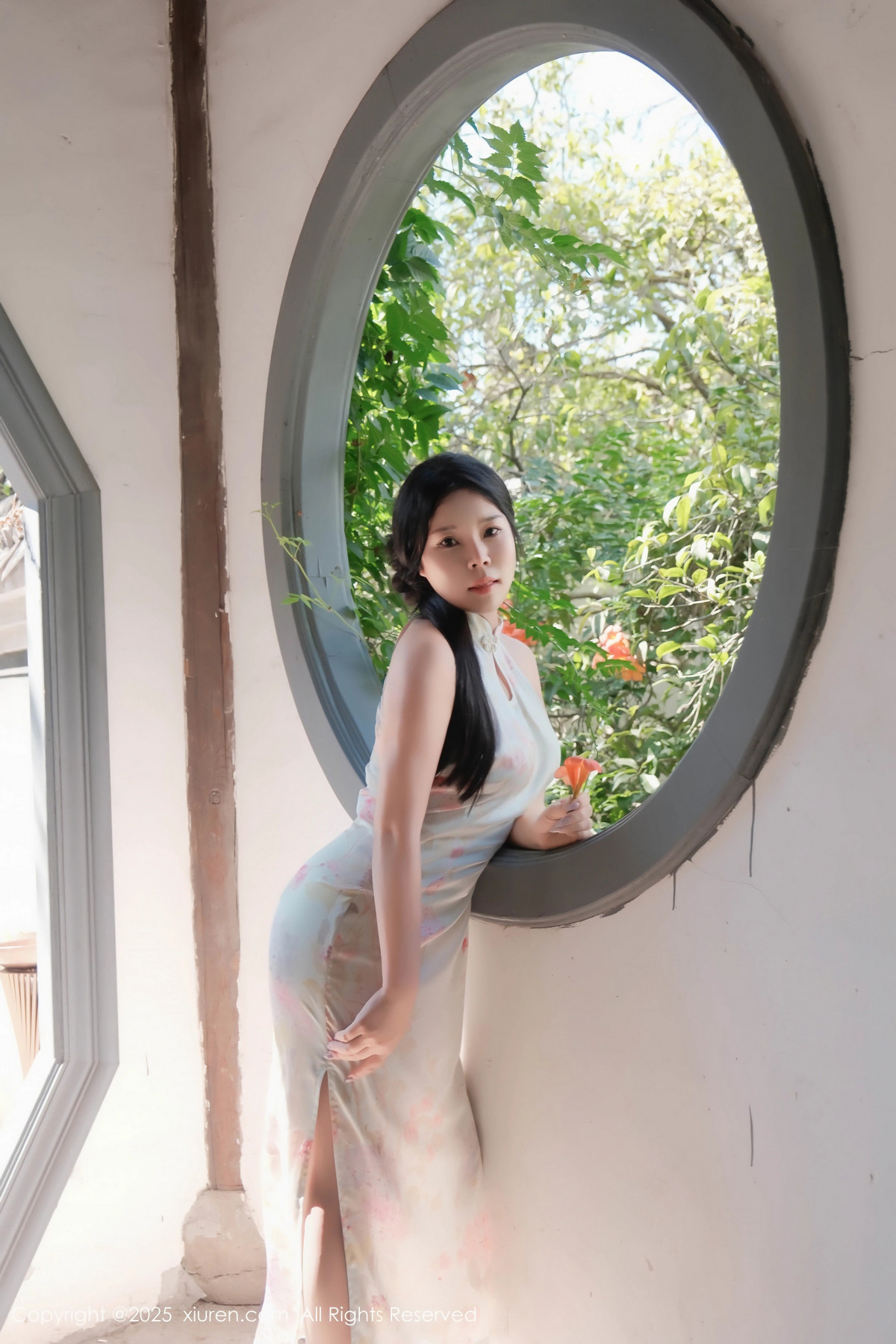[XiuRen]高清写真图 2025.02.17 No.9893 麦田 丝袜美腿