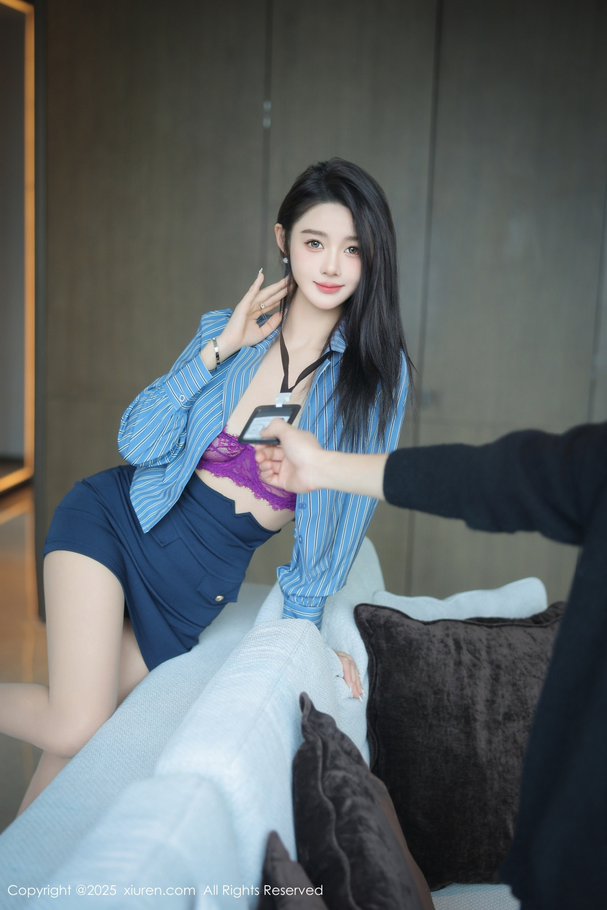 [XiuRen]高清写真图 2025.02.21 No.9921 Candy糖糖 丝袜美腿