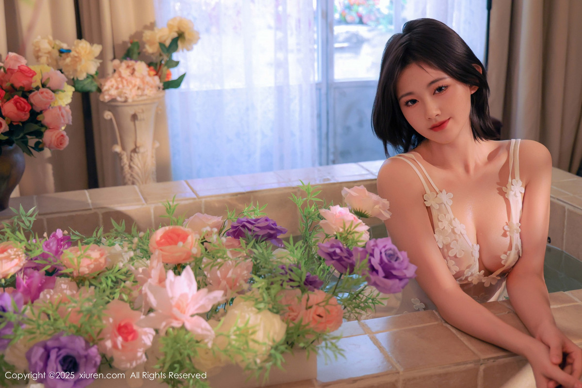[XiuRen]高清写真图 2025.02.21 No.9920 小橘子orange 薄透连衣裙