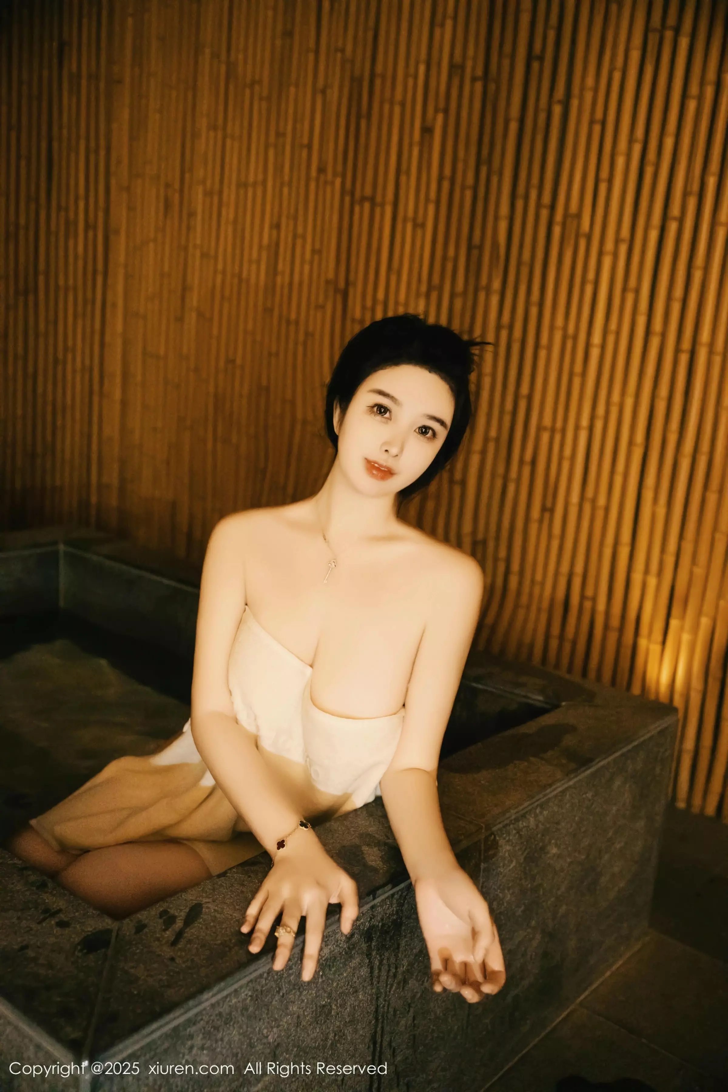[XiuRen]高清写真图 2025.03.31 No.10091 林若凡F 白色浴巾