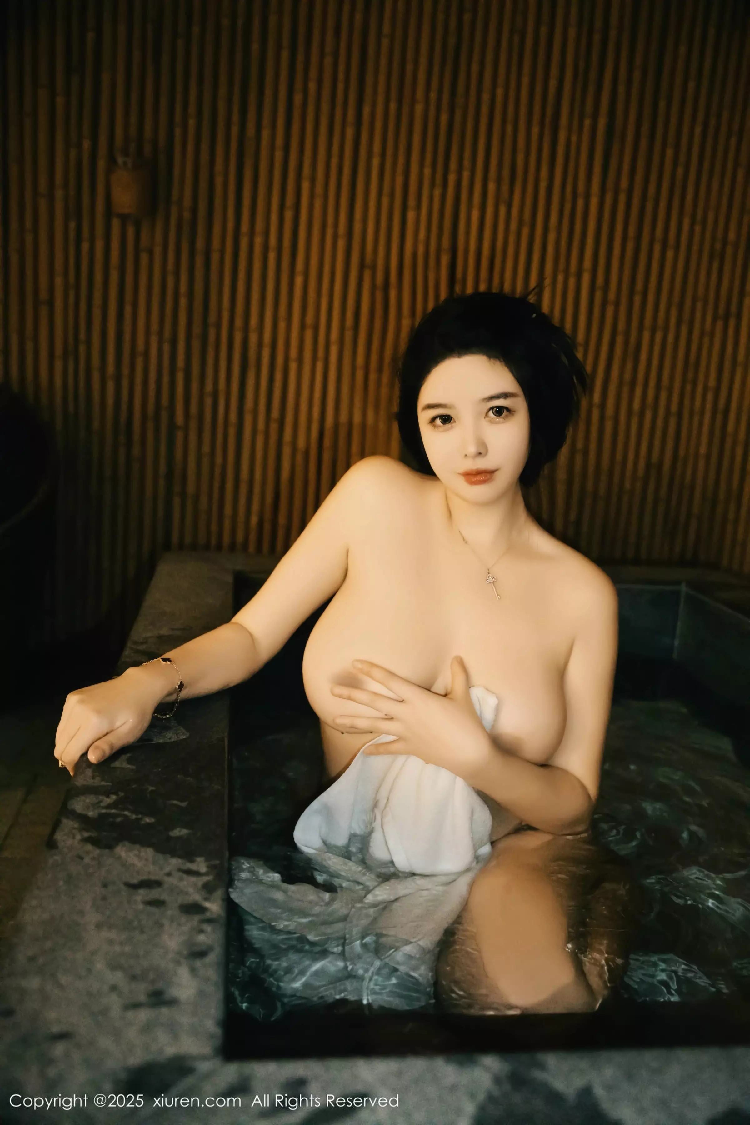 [XiuRen]高清写真图 2025.03.31 No.10091 林若凡F 白色浴巾
