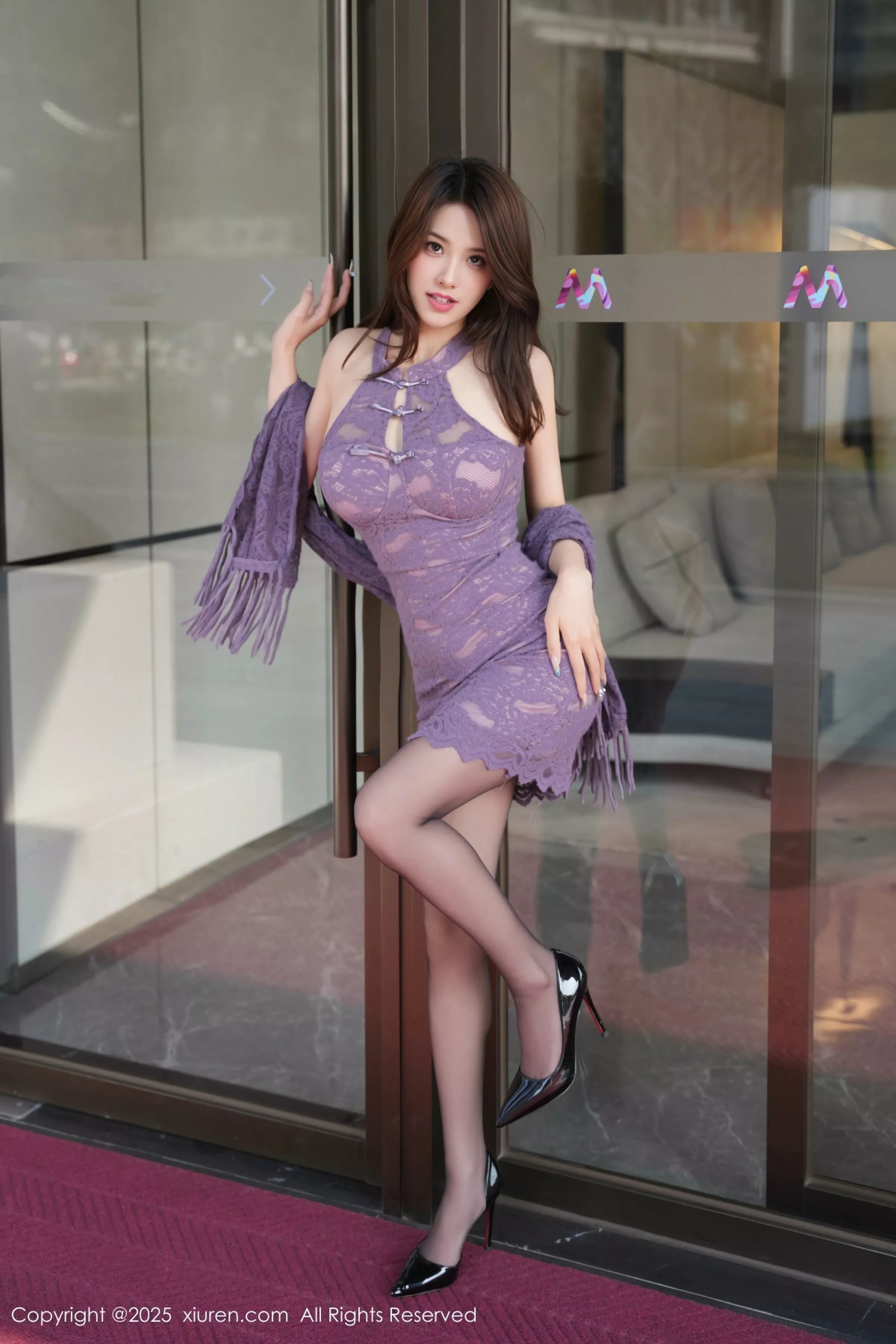 [XiuRen]高清写真图 2025.04.03 No.10111 Well11 紫色旗袍