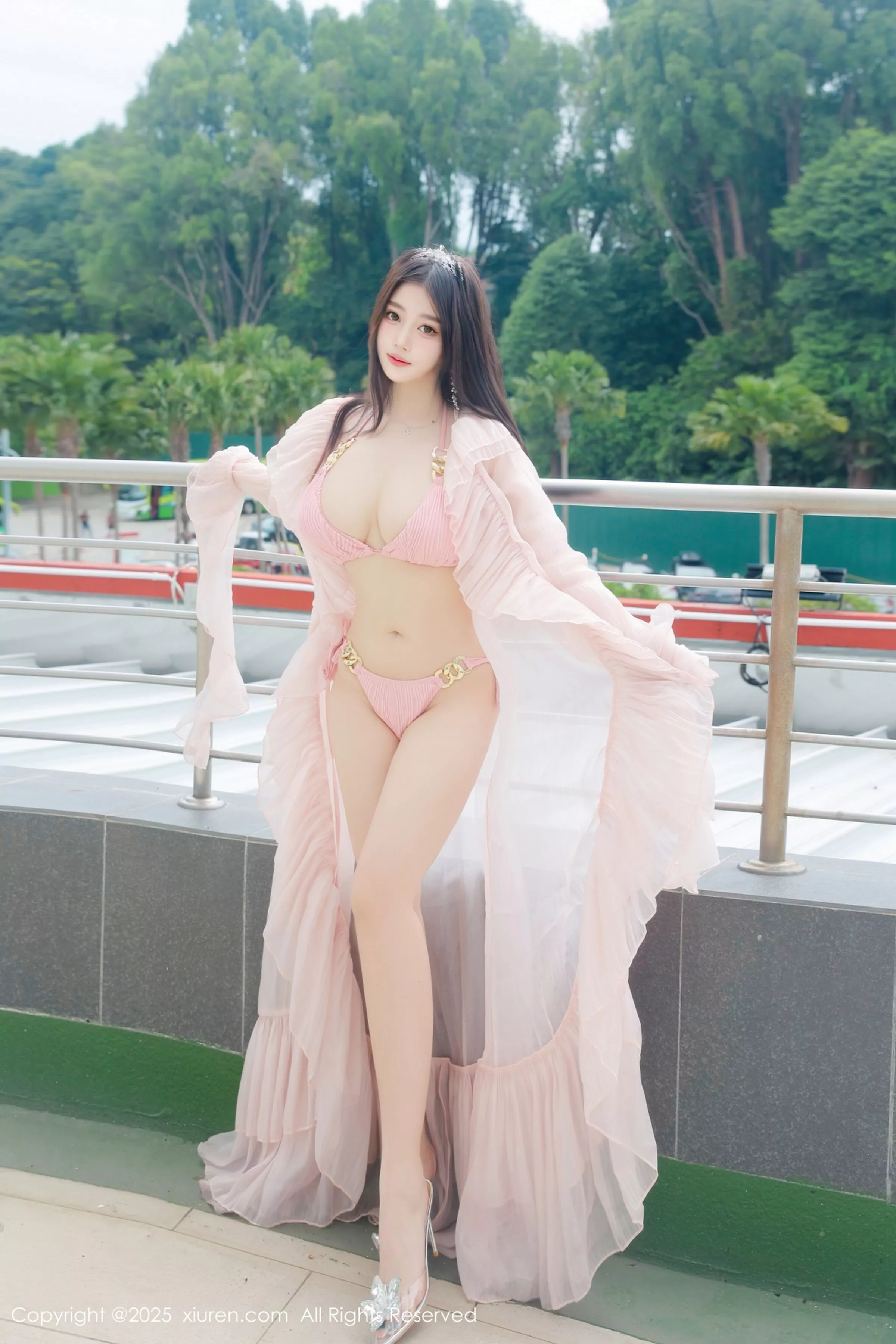 [XiuRen]高清写真图 2025.04.16 No.10160 蛋蛋宝 粉色比基尼