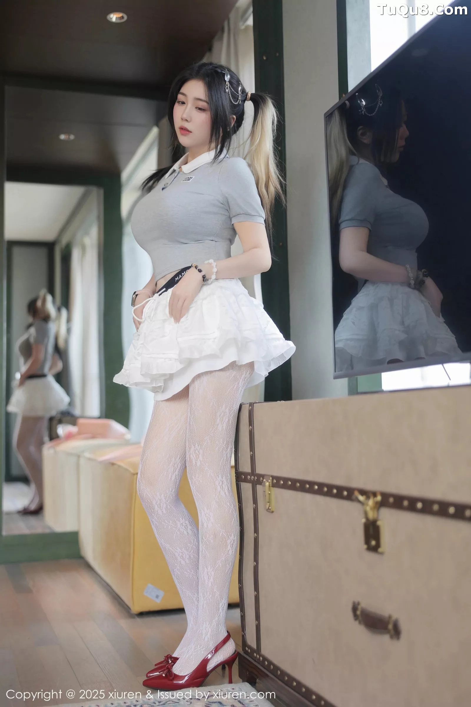 [XiuRen]高清写真图 2025.05.27 No.10330 诺诺Hsu 白色蕾丝袜