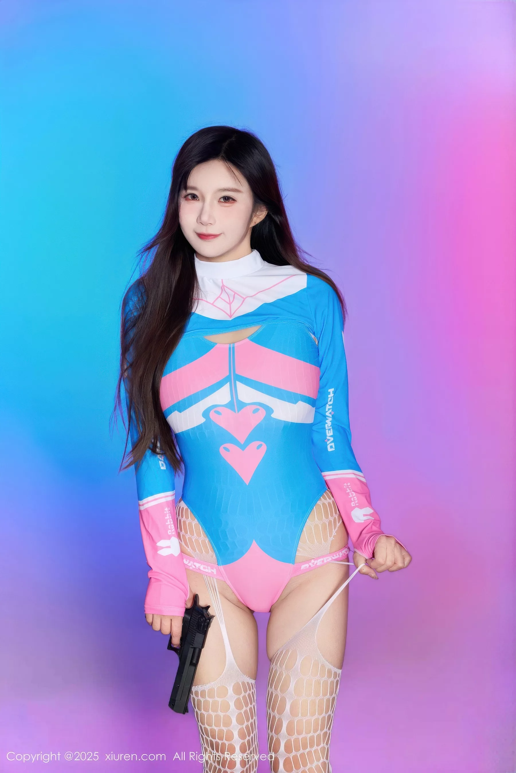 [XiuRen]高清写真图 2025.10.17 No.10886 小肉肉咪 Cosplay装扮
