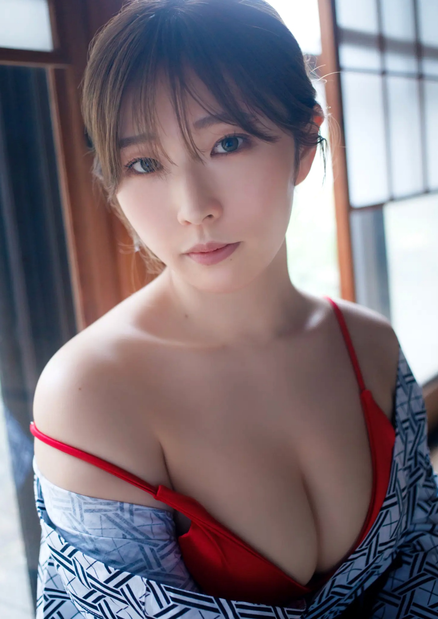 花雨 - 雨の音花の賑わい 雨中街头车内性感眼镜美少女写真 [54P]