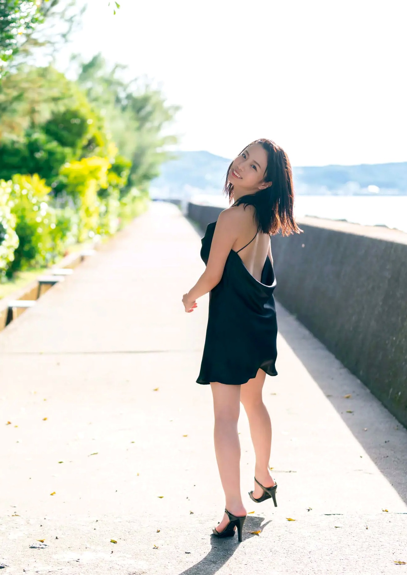 乙陽葵 - どこでも乙ちゃん 海边沙滩性感比基尼写真 [96P]