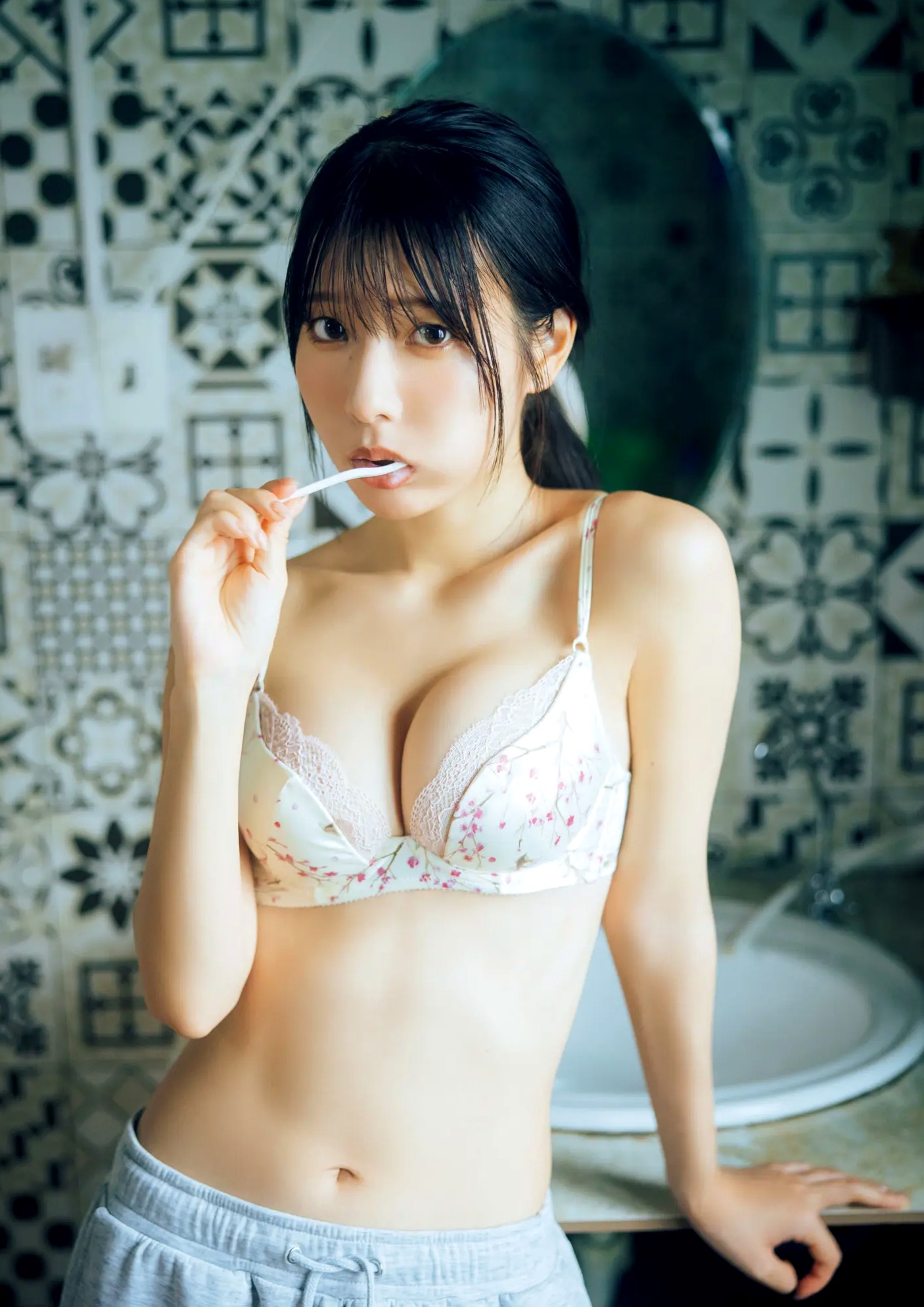 Gallery - 奥ゆい - ゆいゆい 日系性感内衣与街拍写真 [129P]日本性感内衣私房照街拍 女神私房照_秀色女神 - image 21