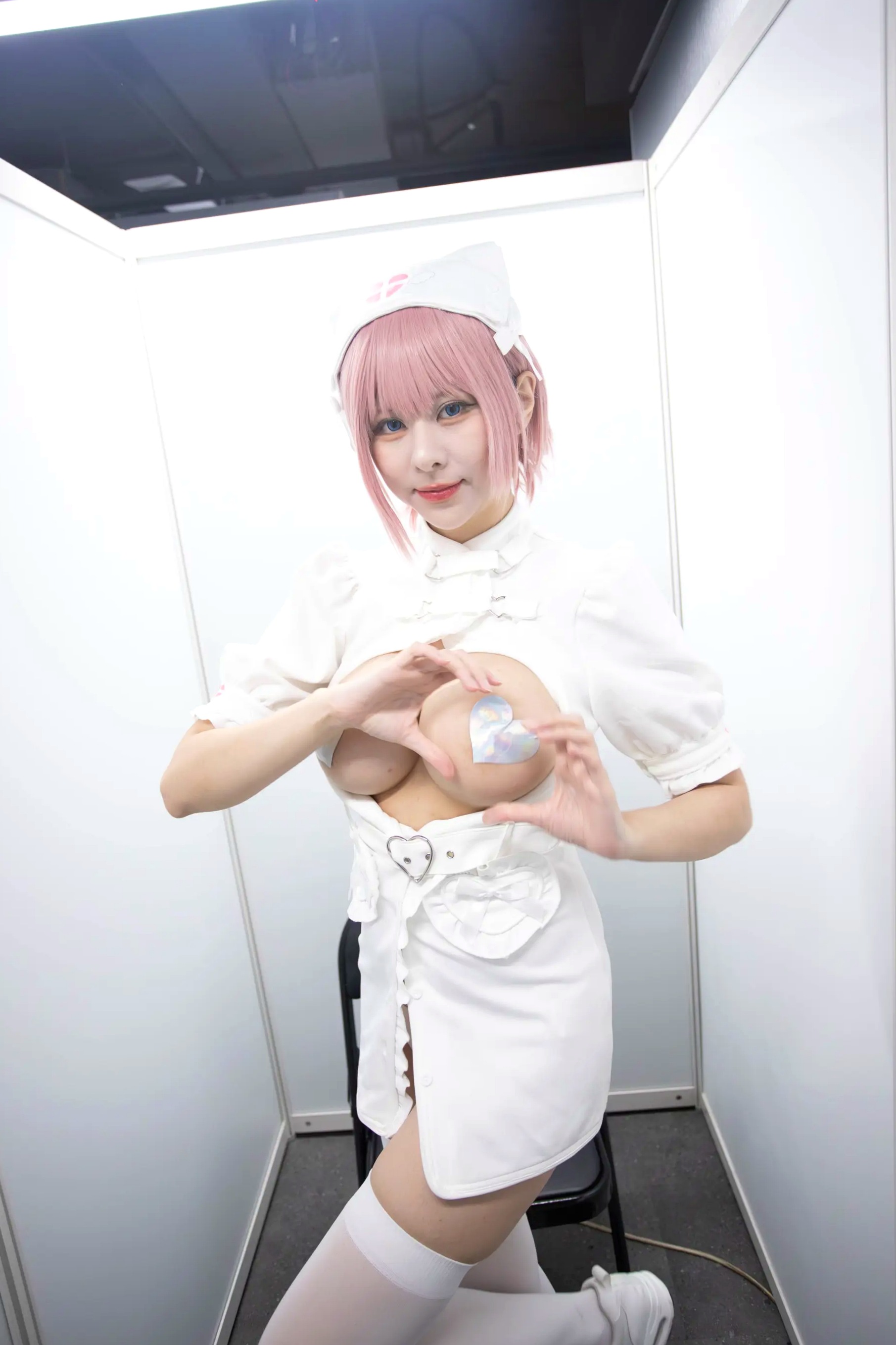 Gallery - 小空sora - 护士一花 Nurse Ichika [18P] 性感镂空制服COS写真护士角色扮演性感大尺度波涛胸涌 女神私房照_秀色女神 - image 2