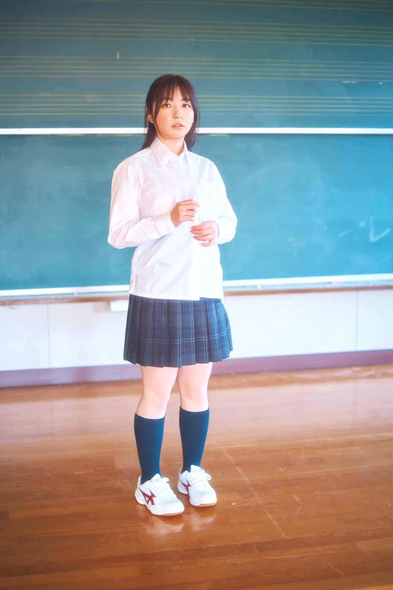 麻倉瑞季 - 制服グラビア～卒業の季節～ 校园教室毕业季纯欲白嫩比基尼写真 [36P]