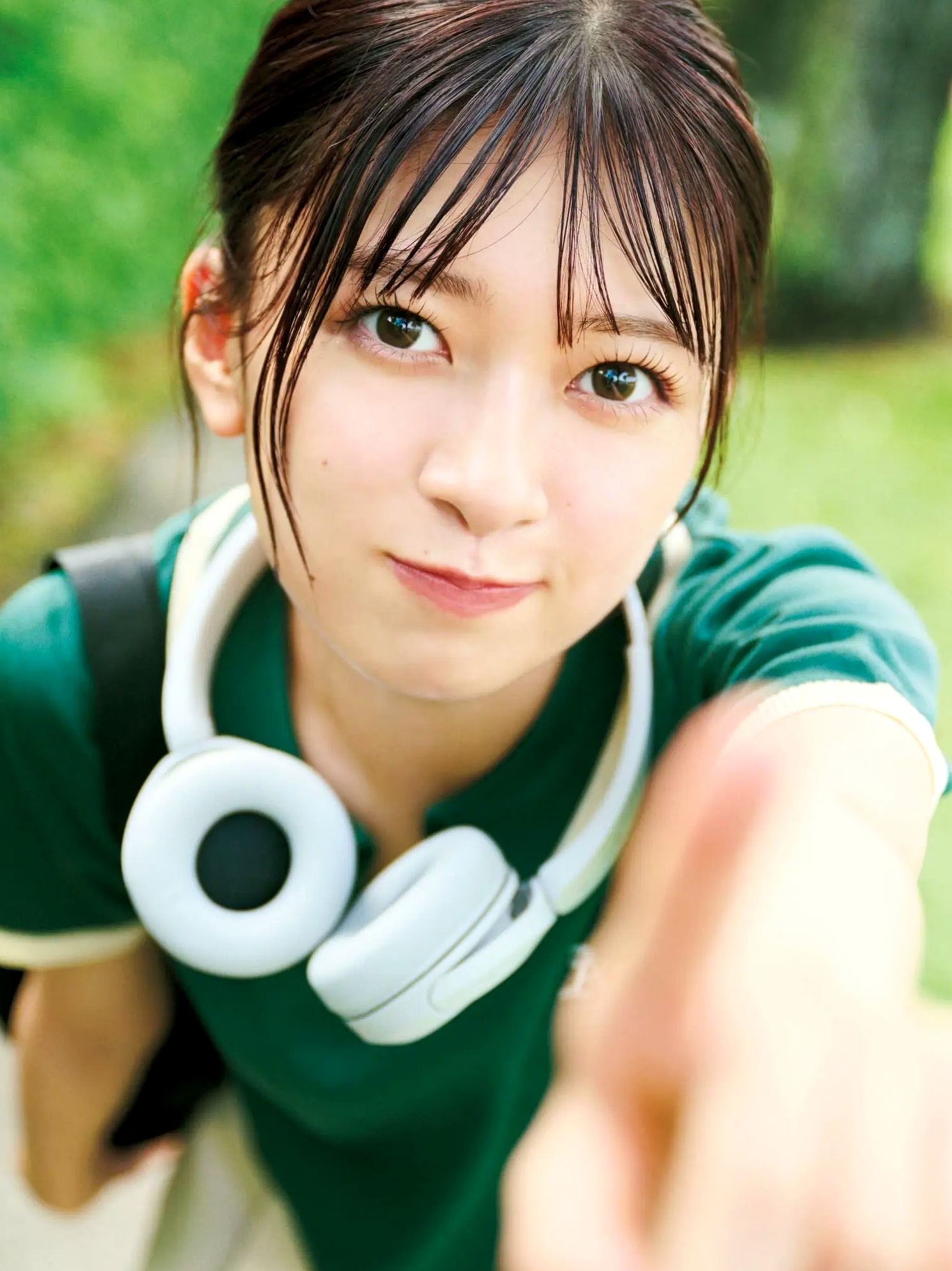 鈴原希実《届け》写真集 - 日本治愈系女神户外旅拍与优雅私房画报 [126P]