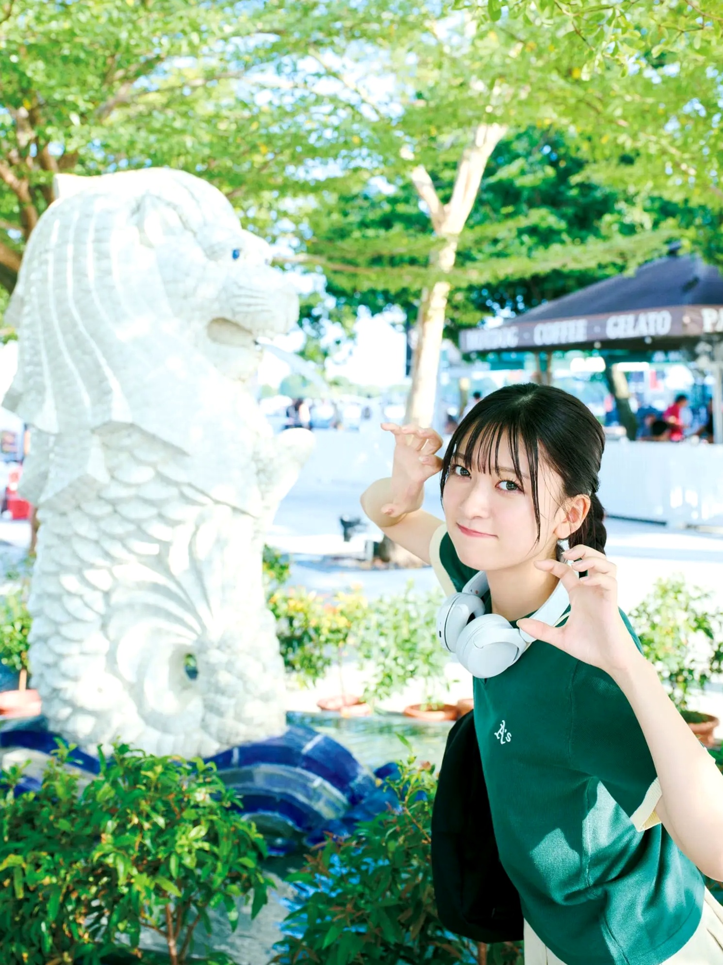 鈴原希実《届け》写真集 - 日本治愈系女神户外旅拍与优雅私房画报 [126P]