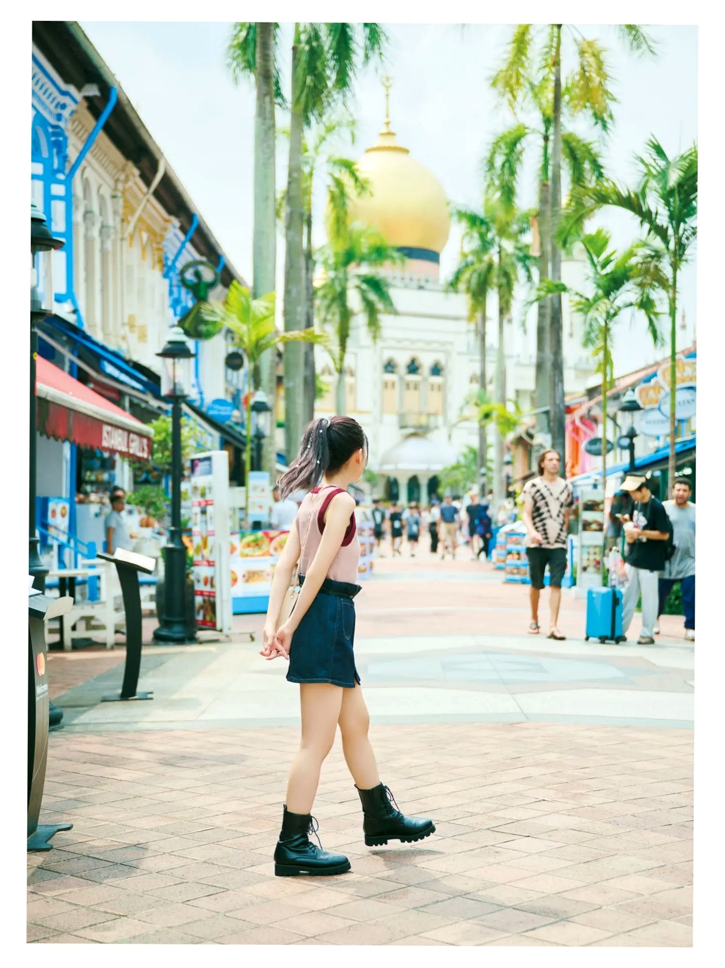 鈴原希実《届け》写真集 - 日本治愈系女神户外旅拍与优雅私房画报 [126P]