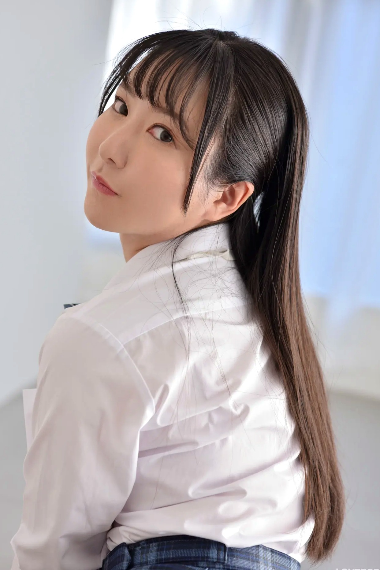 [LOVEPOP] Luna Amemiya 雨宮留菜 Photoset 03 日系JK制服清纯美腿写真 [102P]