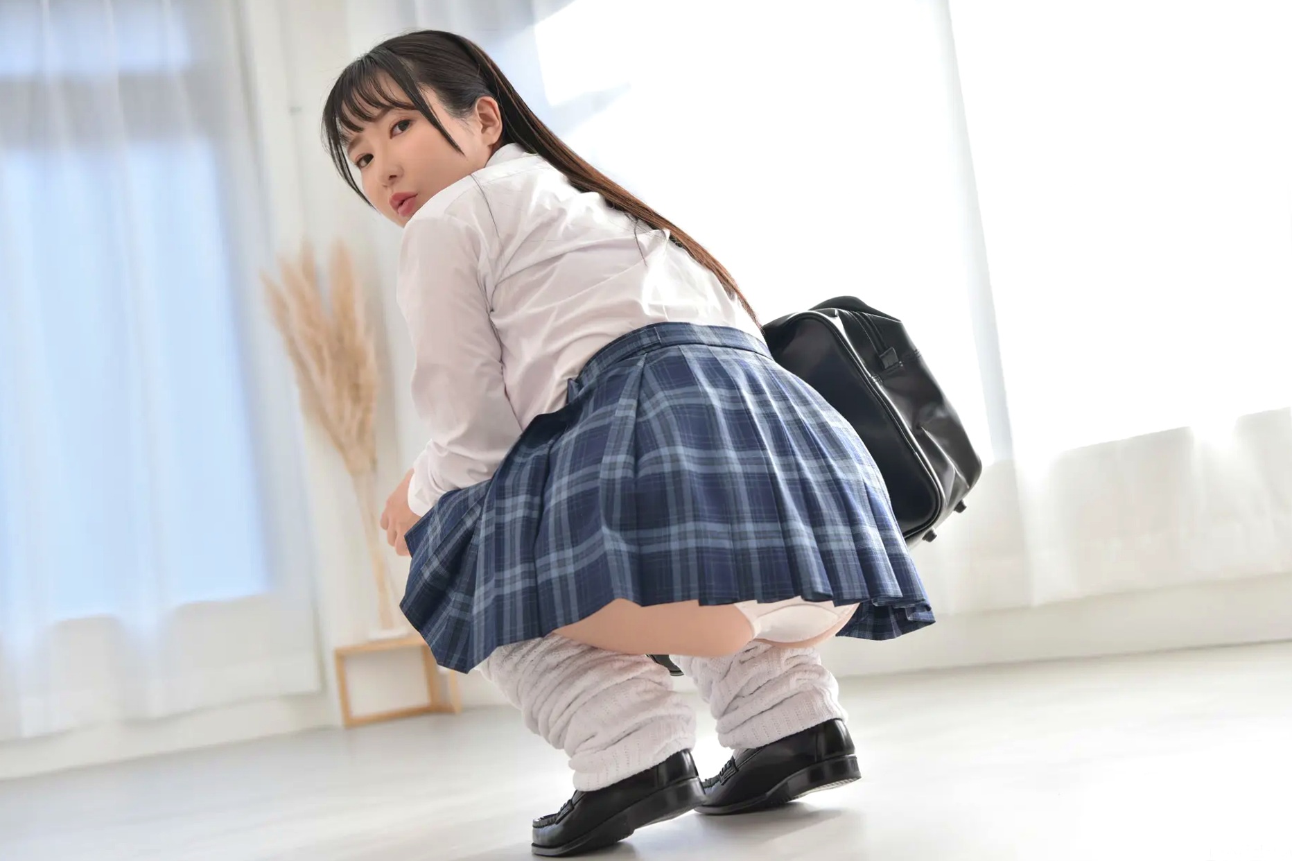 [LOVEPOP] Luna Amemiya 雨宮留菜 Photoset 03 日系JK制服清纯美腿写真 [102P]