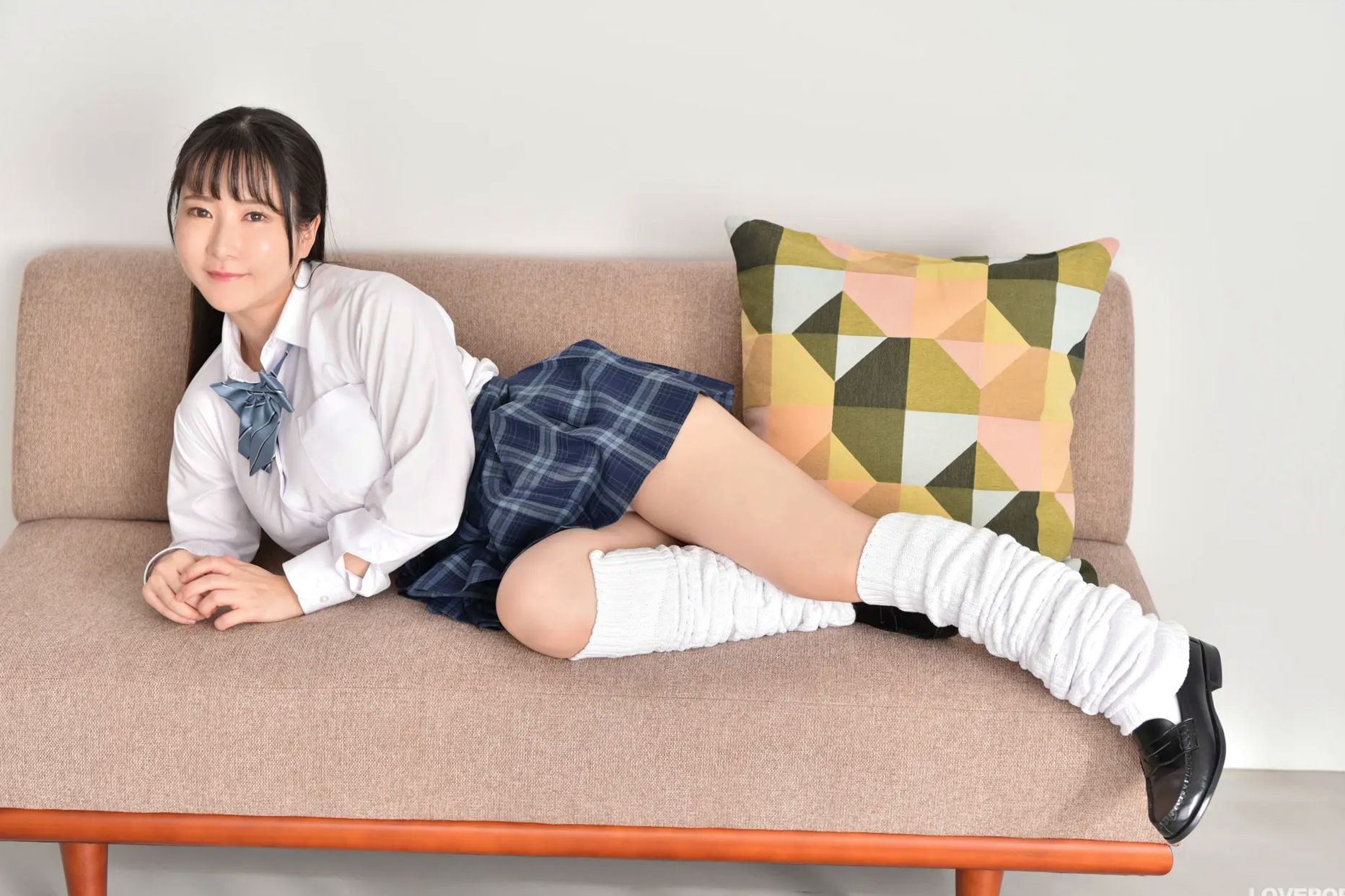 [LOVEPOP] Luna Amemiya 雨宮留菜 Photoset 03 日系JK制服清纯美腿写真 [102P]